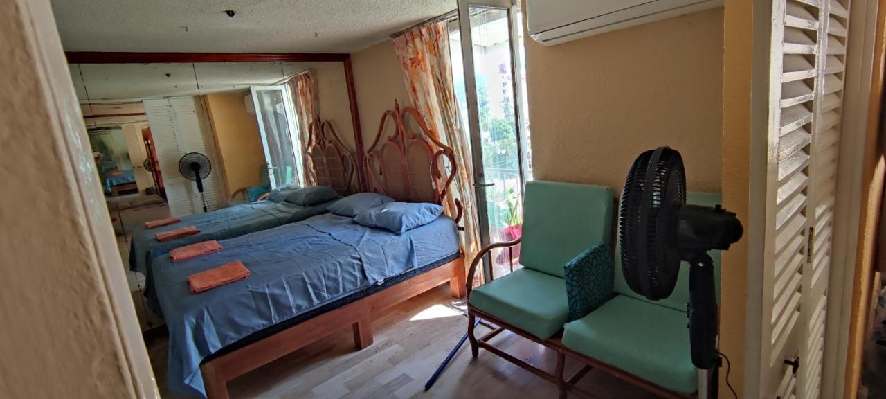 Iow4 Lm Junior Homestay Acapulco