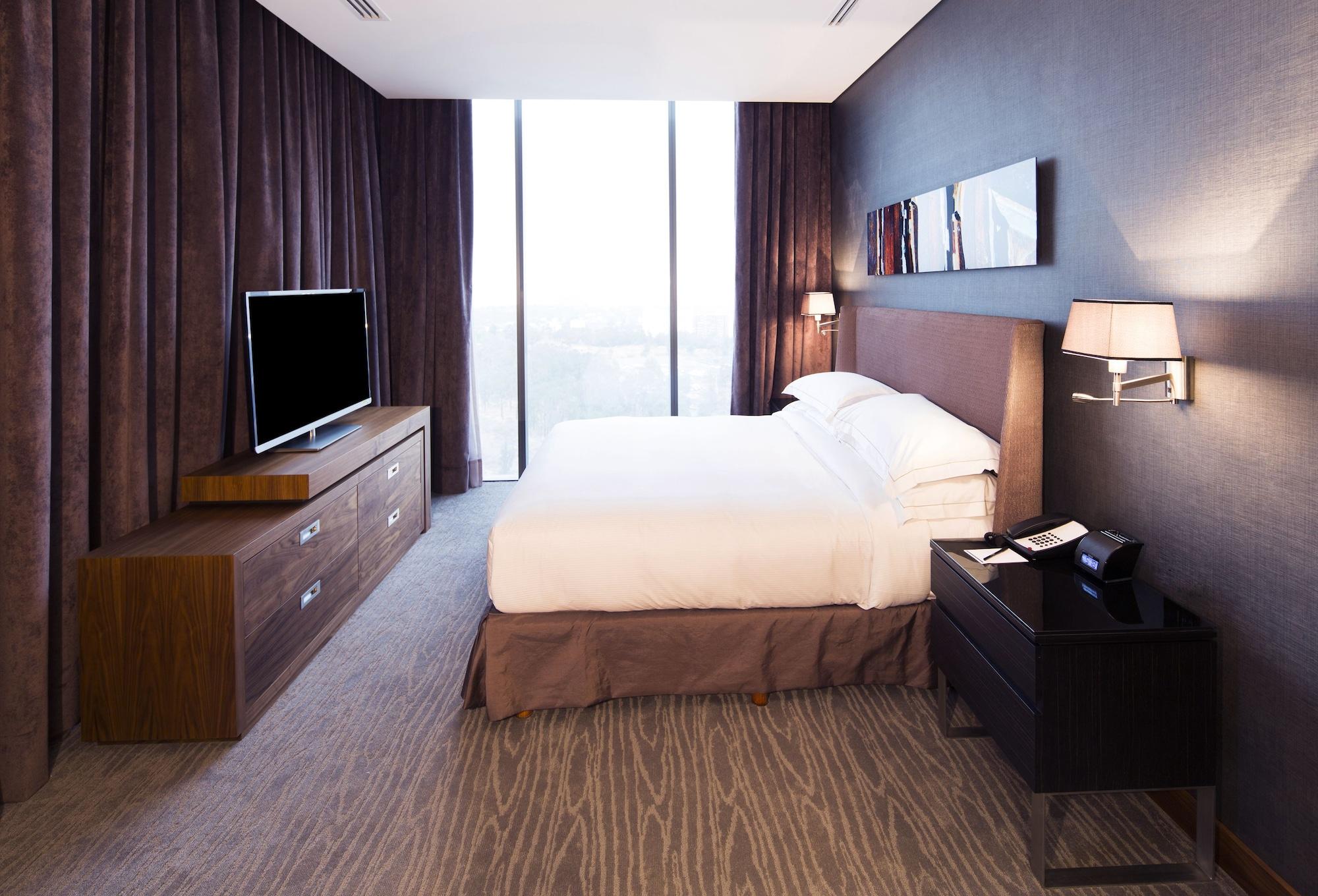Hilton Santa Fe 4* Mexico City