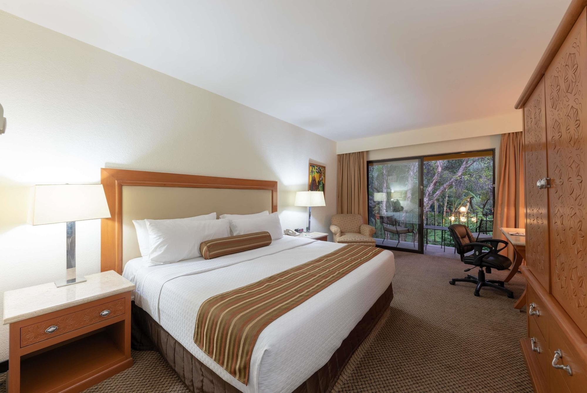Wyndham Garden Guadalajara Expo Plaza Del Sol Hotel 3*