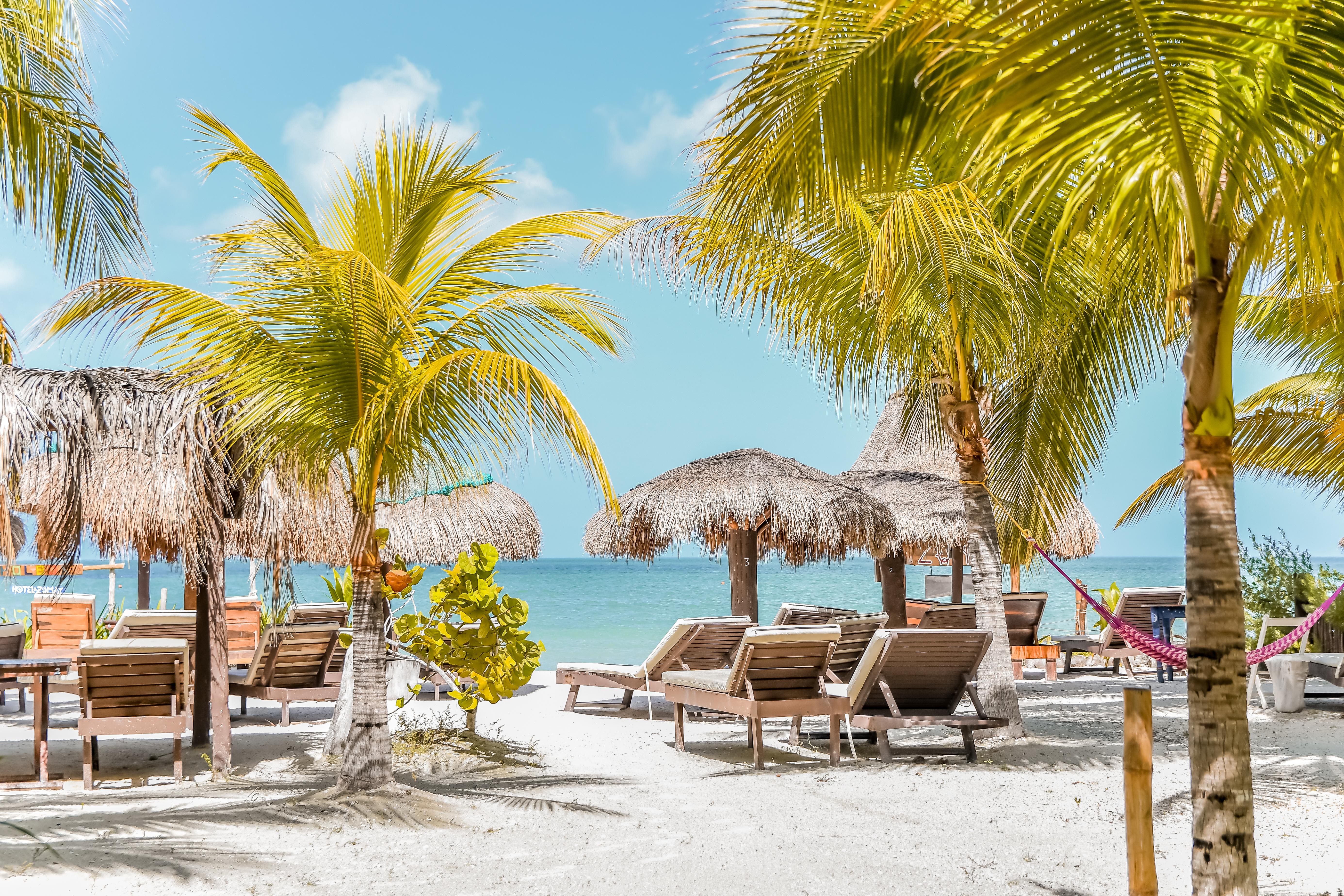 Zomay Beachfront 4*
