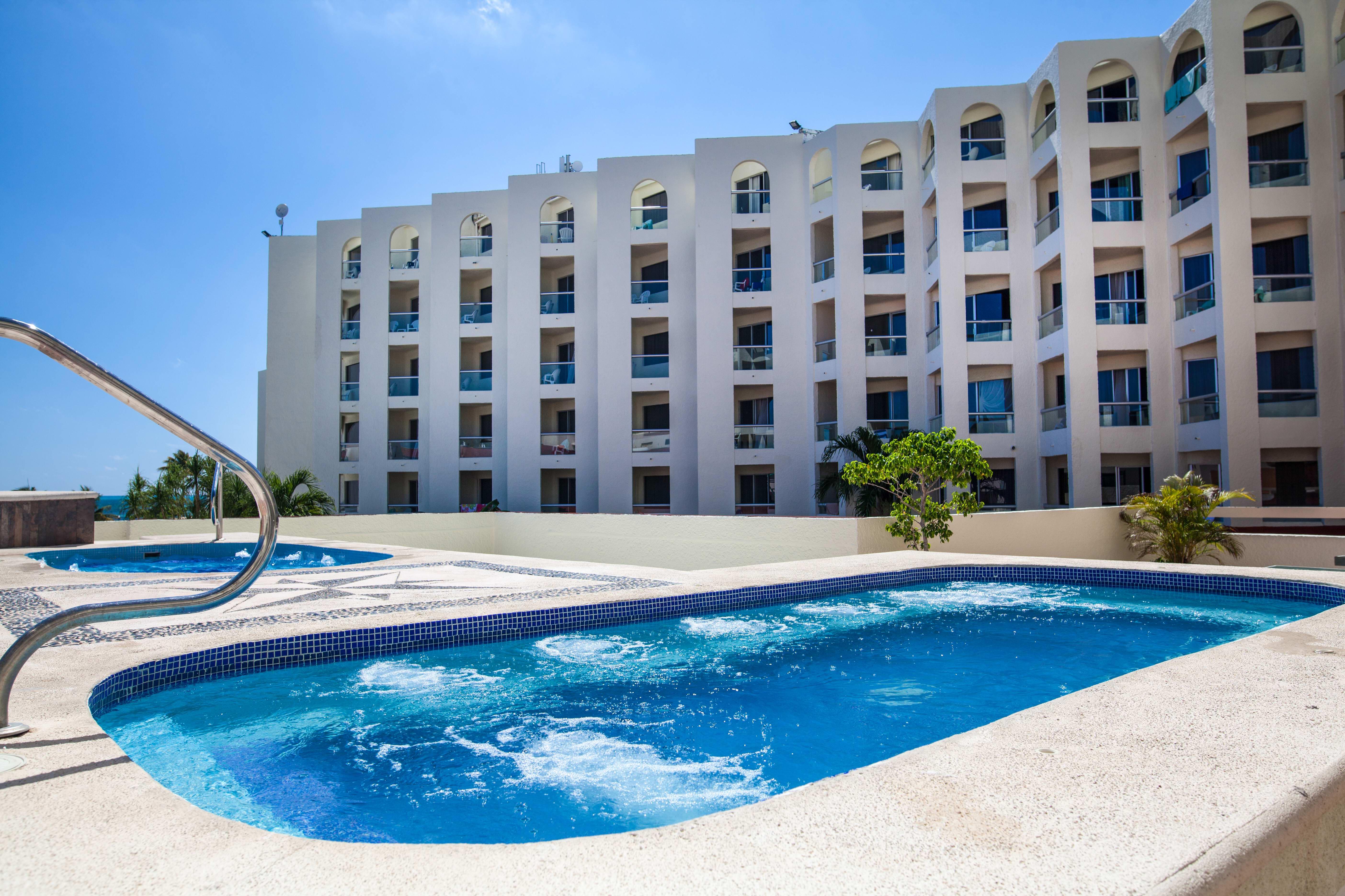 Aquamarina Resort Cancun