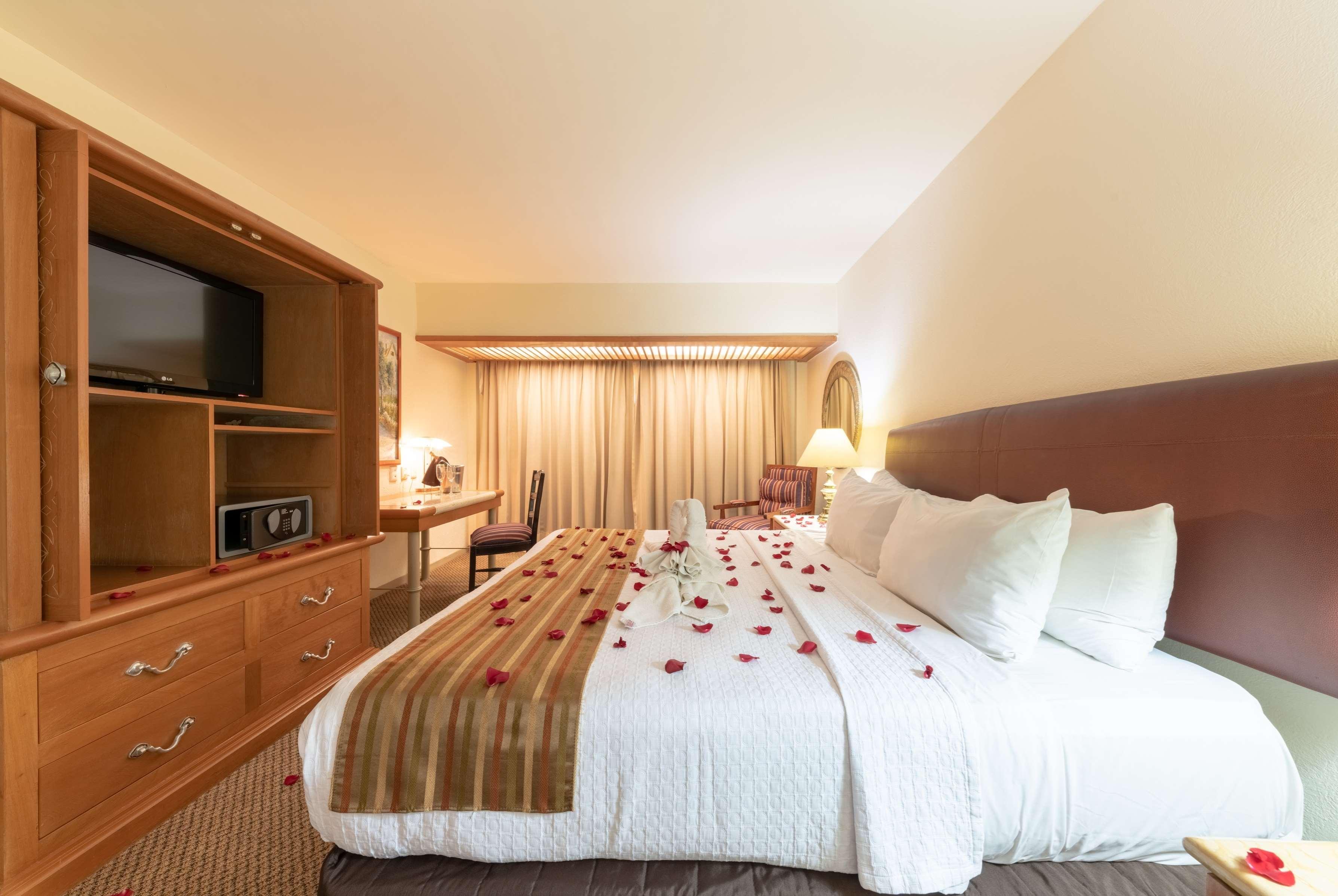 Wyndham Garden Guadalajara Expo Plaza Del Sol Hotel 3*