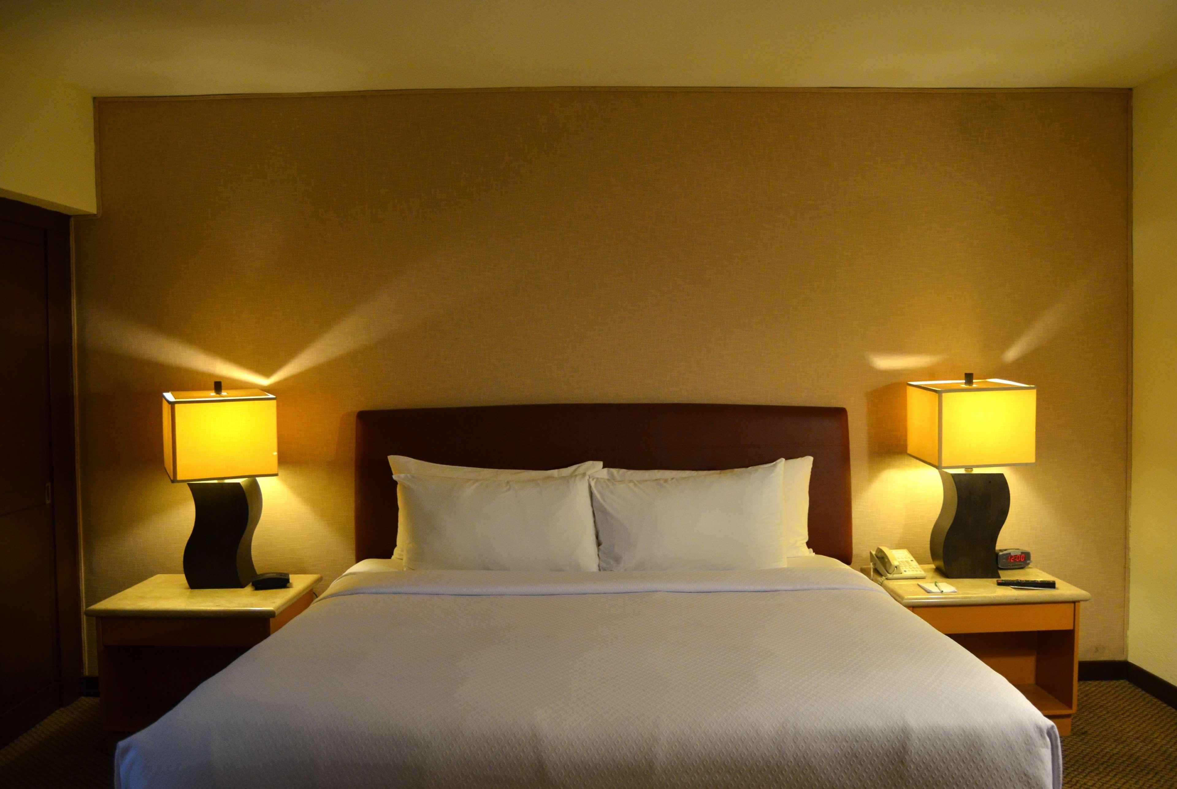 Wyndham Garden Guadalajara Expo Plaza Del Sol Hotel