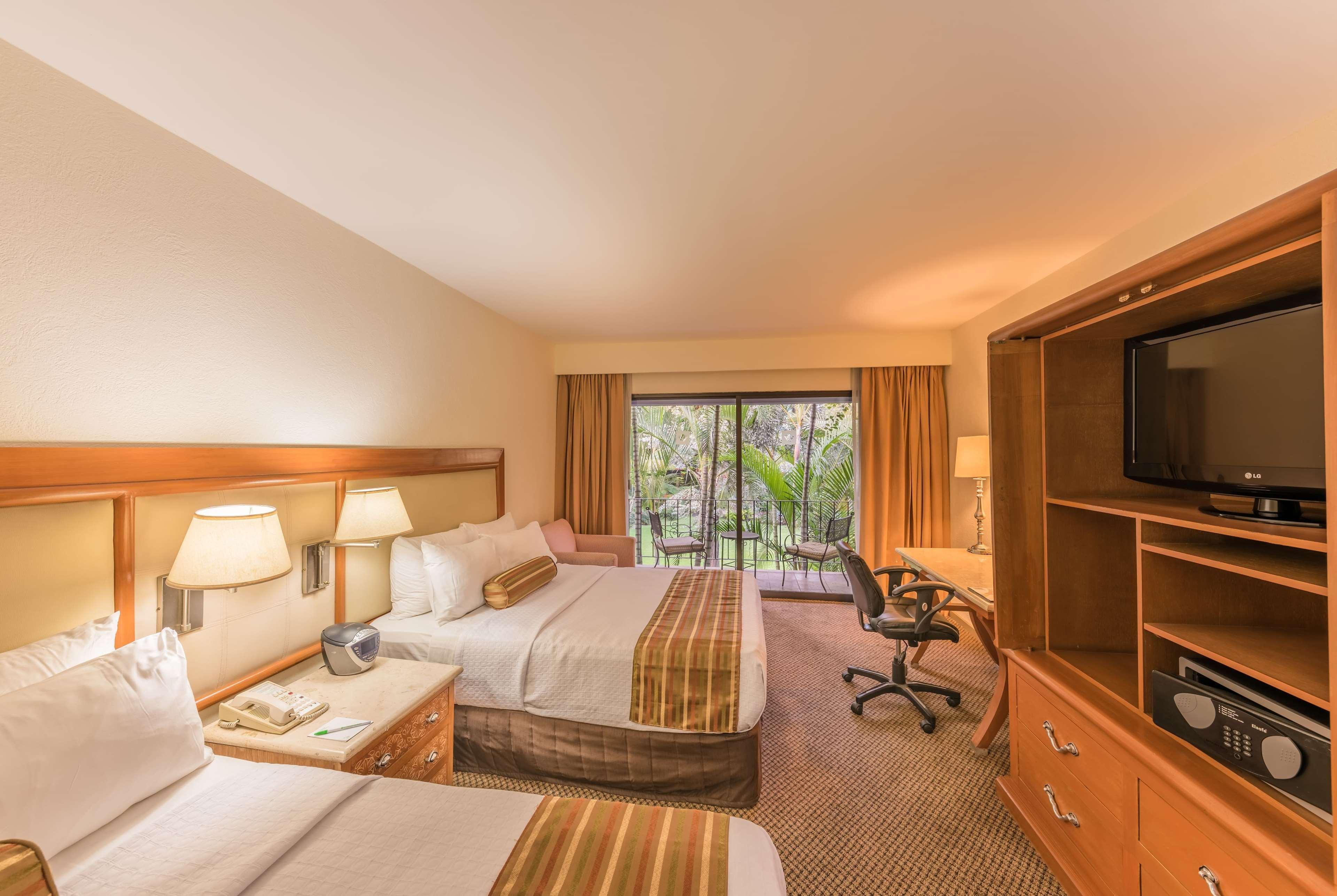 Wyndham Garden Guadalajara Expo Plaza Del Sol Hotel