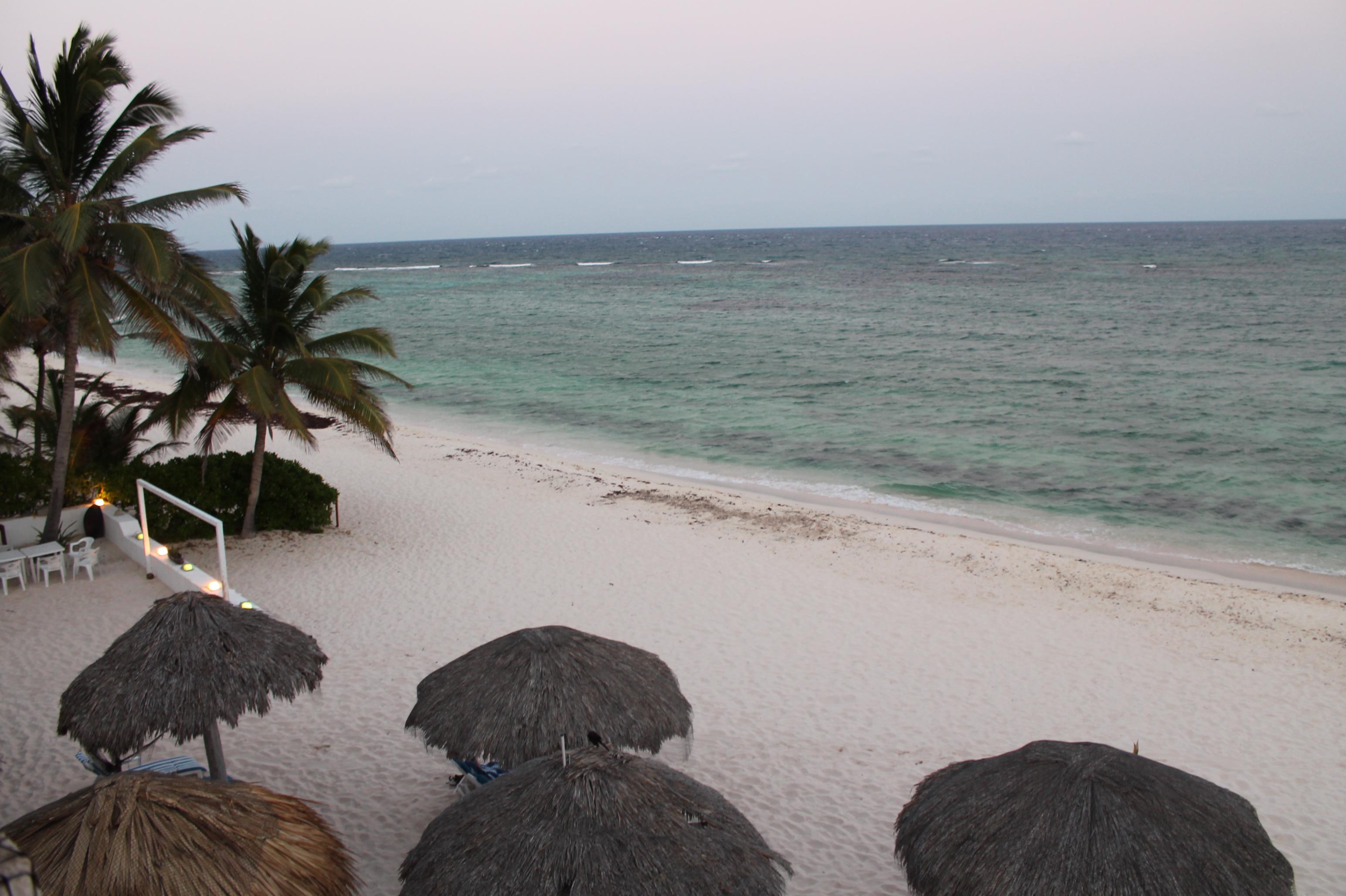 Aquatech Derosa Aparthotel Akumal