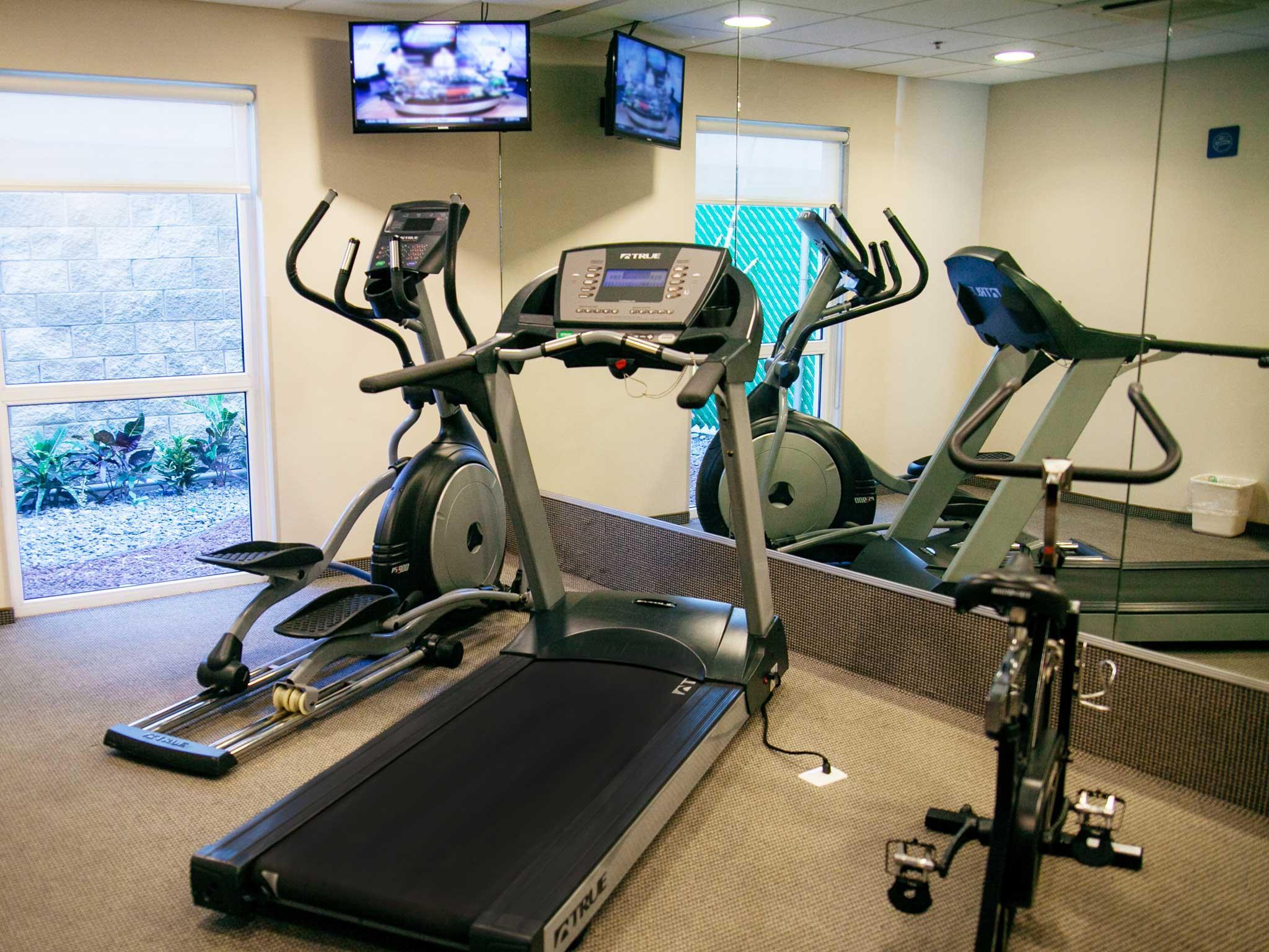 Hotel Express By Marriott Monterrey Aeropuerto 4*