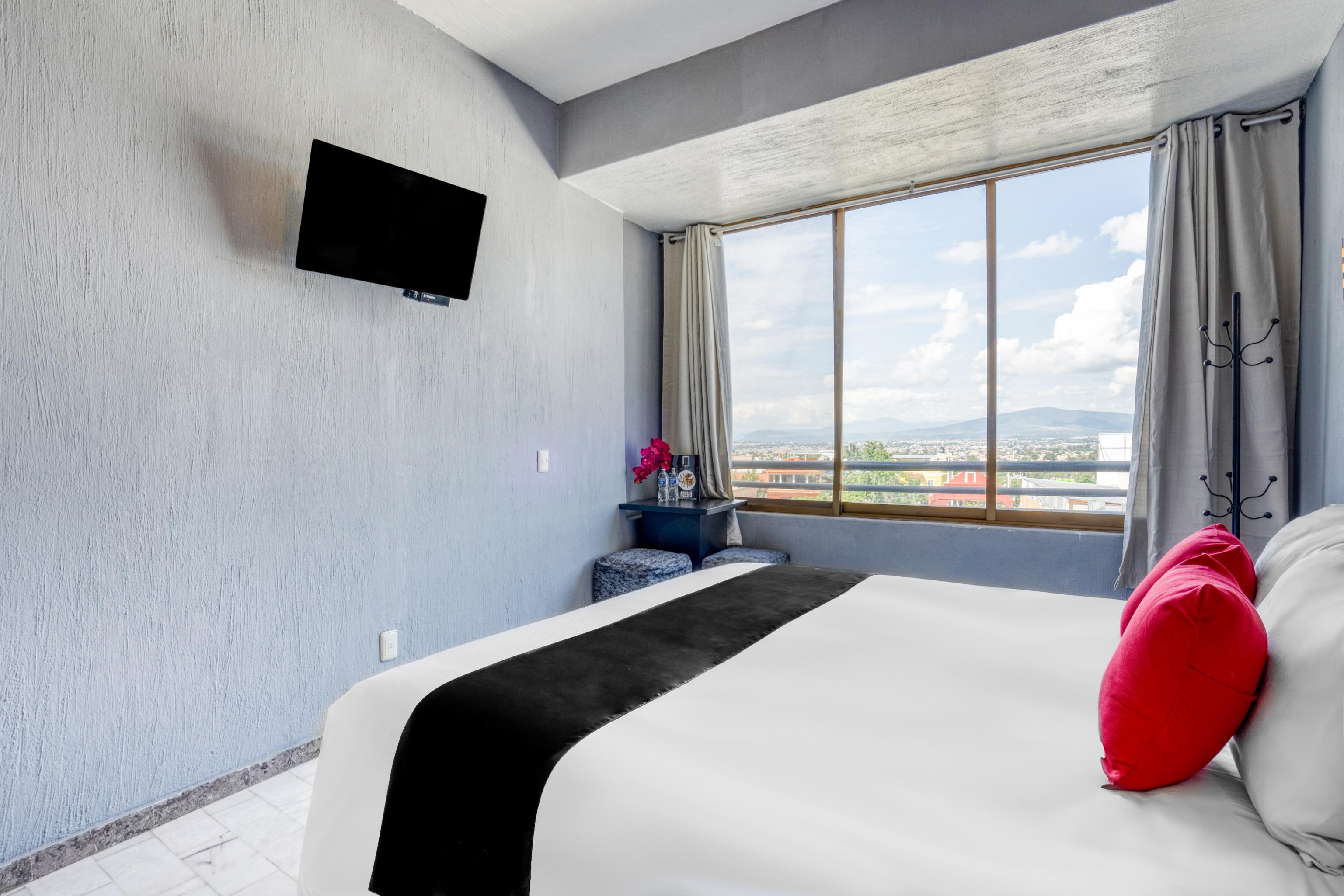 Guadalajara Express Hotel 5*