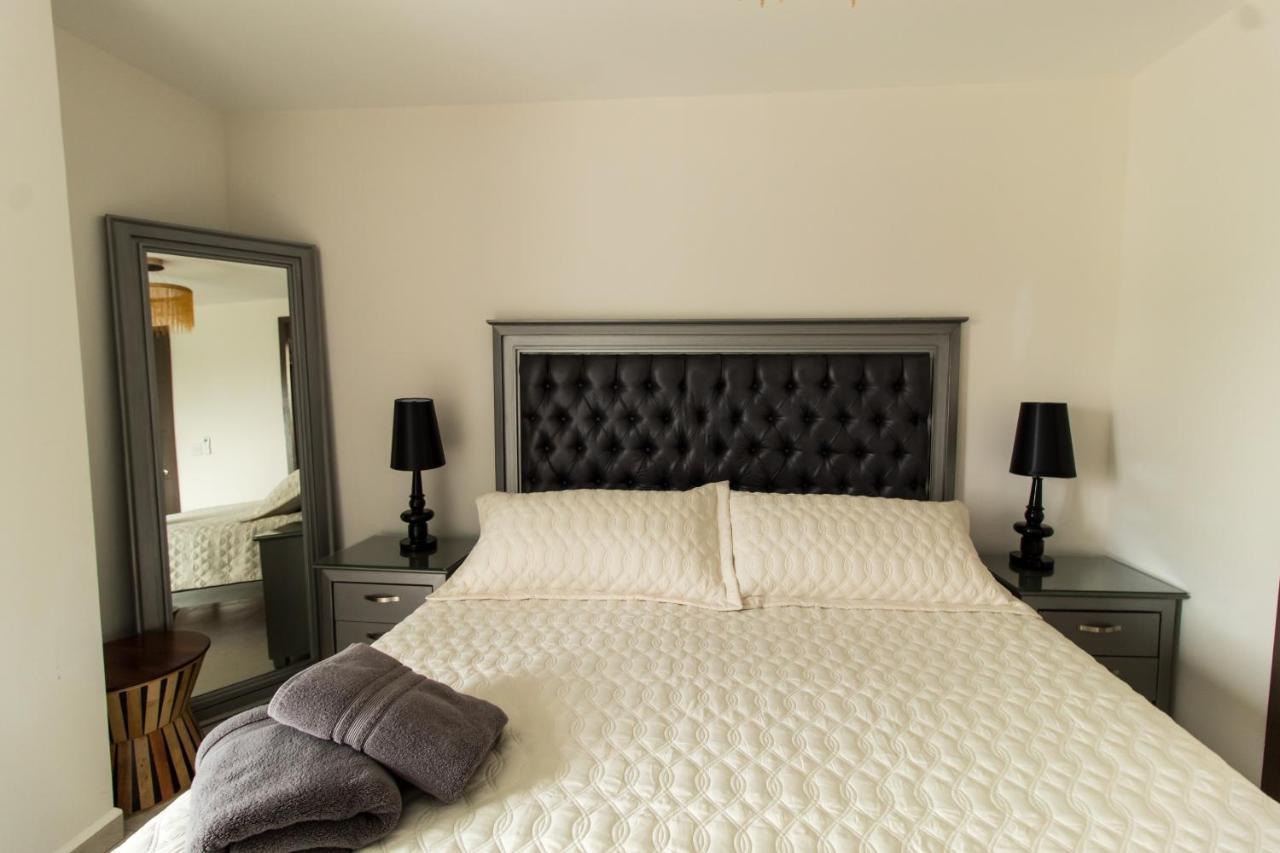 Niza Five Luxury Inn