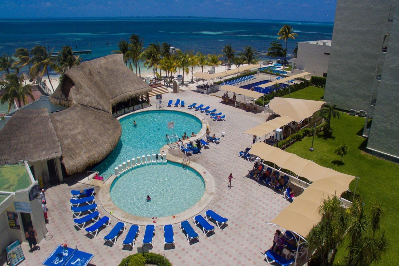 Aquamarina Resort Cancun