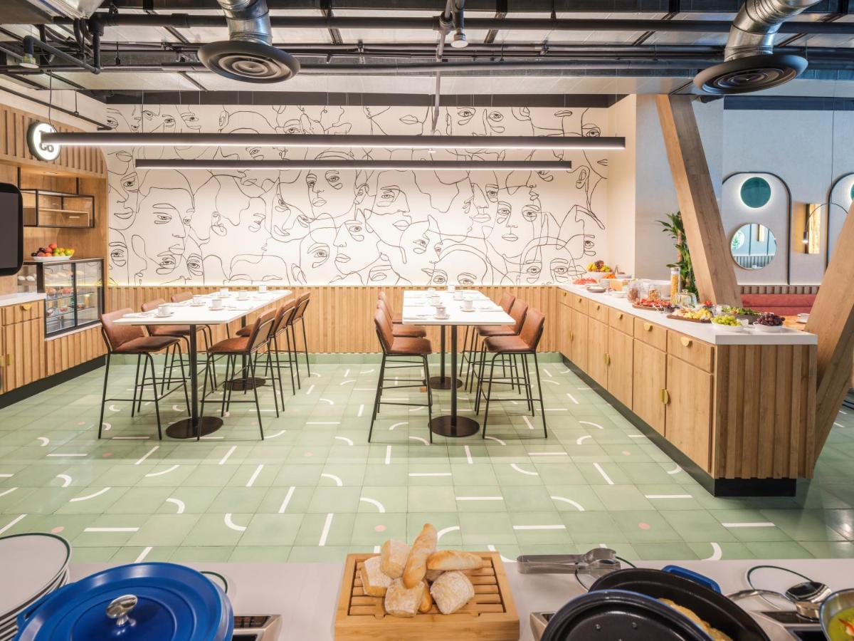 Hotel Novotel World Trade Center 4*