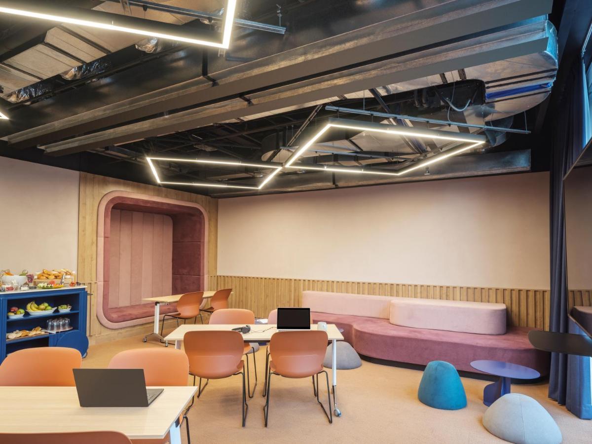 Novotel World Trade Center 4*