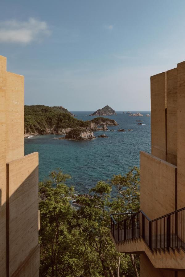 Four Seasons Tamarindo, Mexico 5*