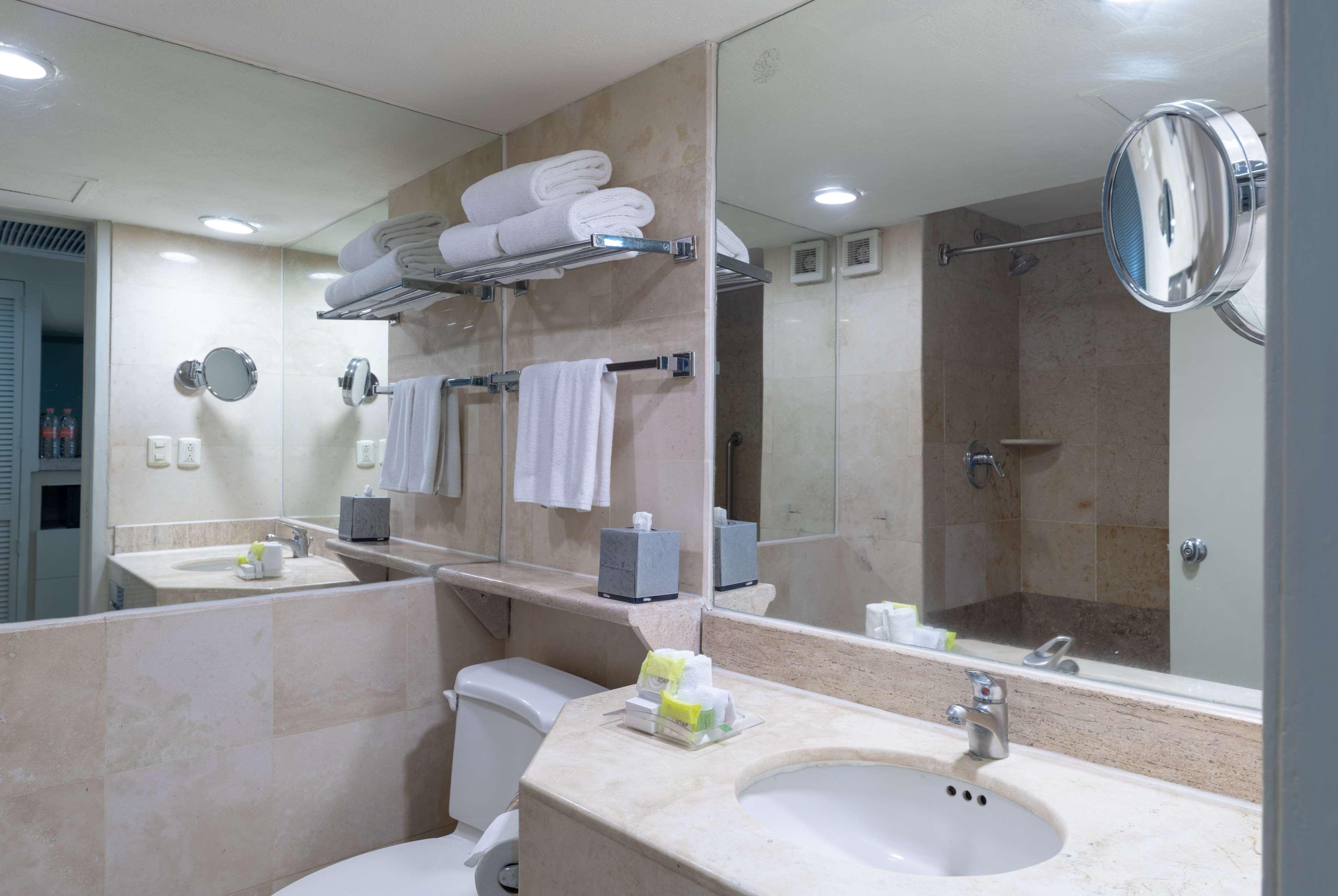 Wyndham Garden Guadalajara Expo Plaza Del Sol Zapopan