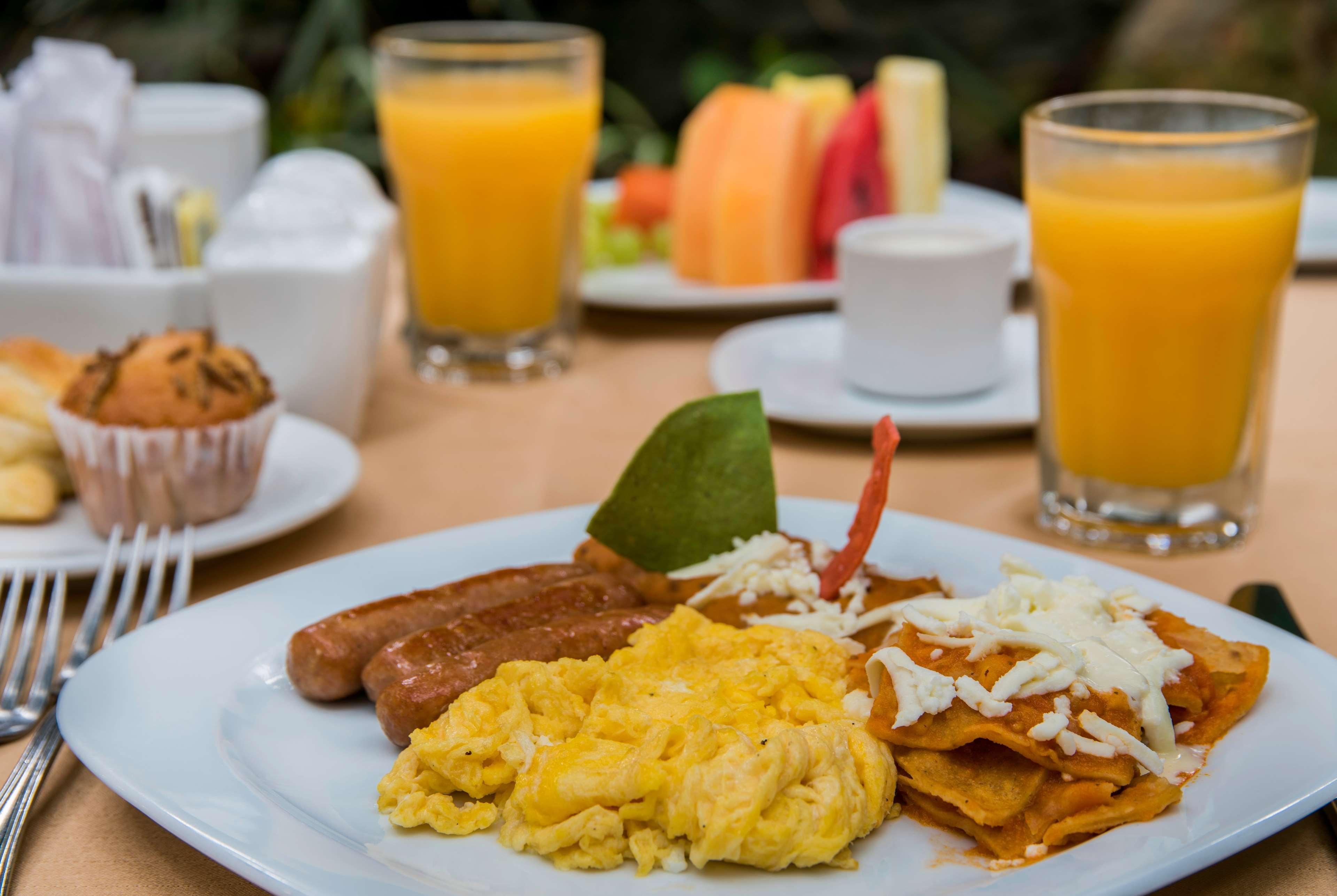 Wyndham Garden Guadalajara Expo Plaza Del Sol Hotel