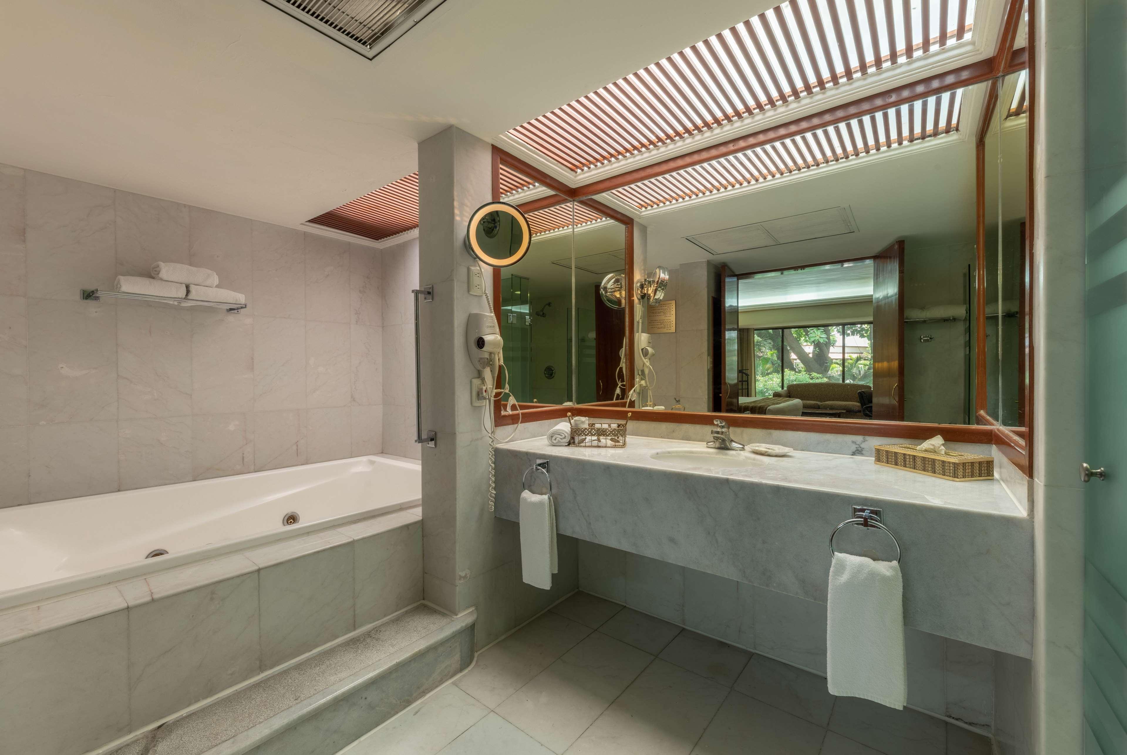 Wyndham Garden Guadalajara Expo Plaza Del Sol 3*
