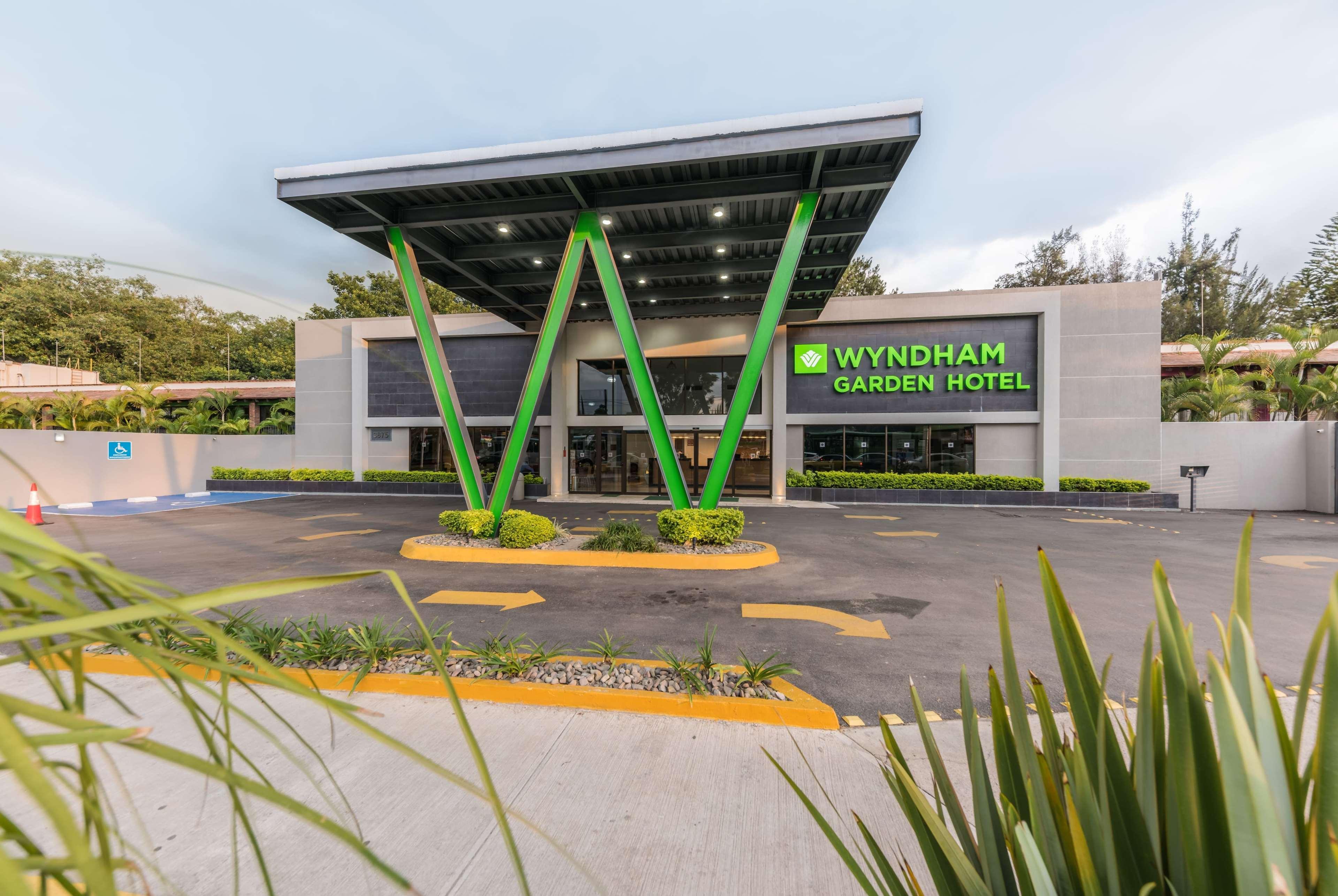Wyndham Garden Guadalajara Expo Plaza Del Sol Hotel