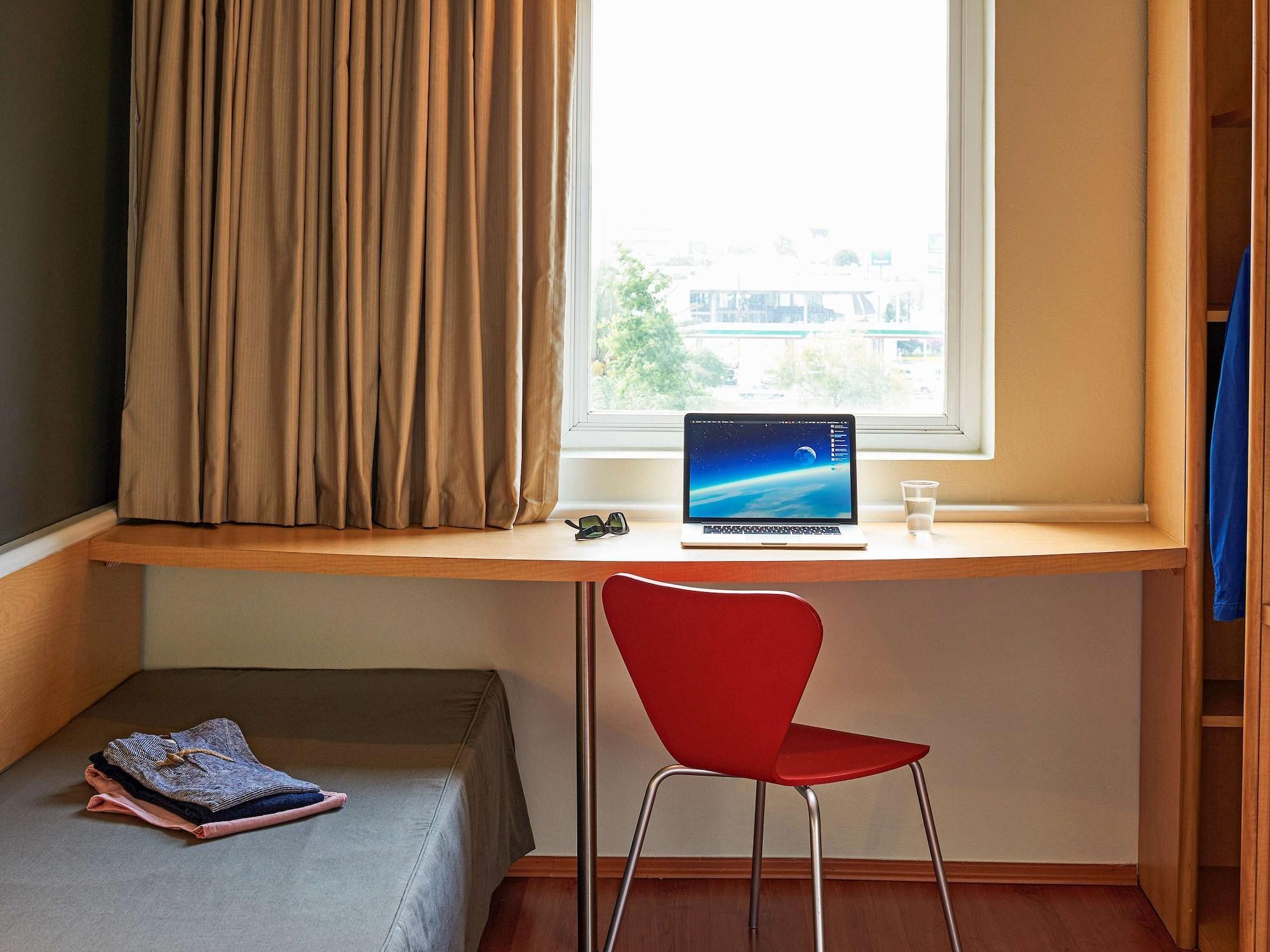 Ibis Monterrey Valle