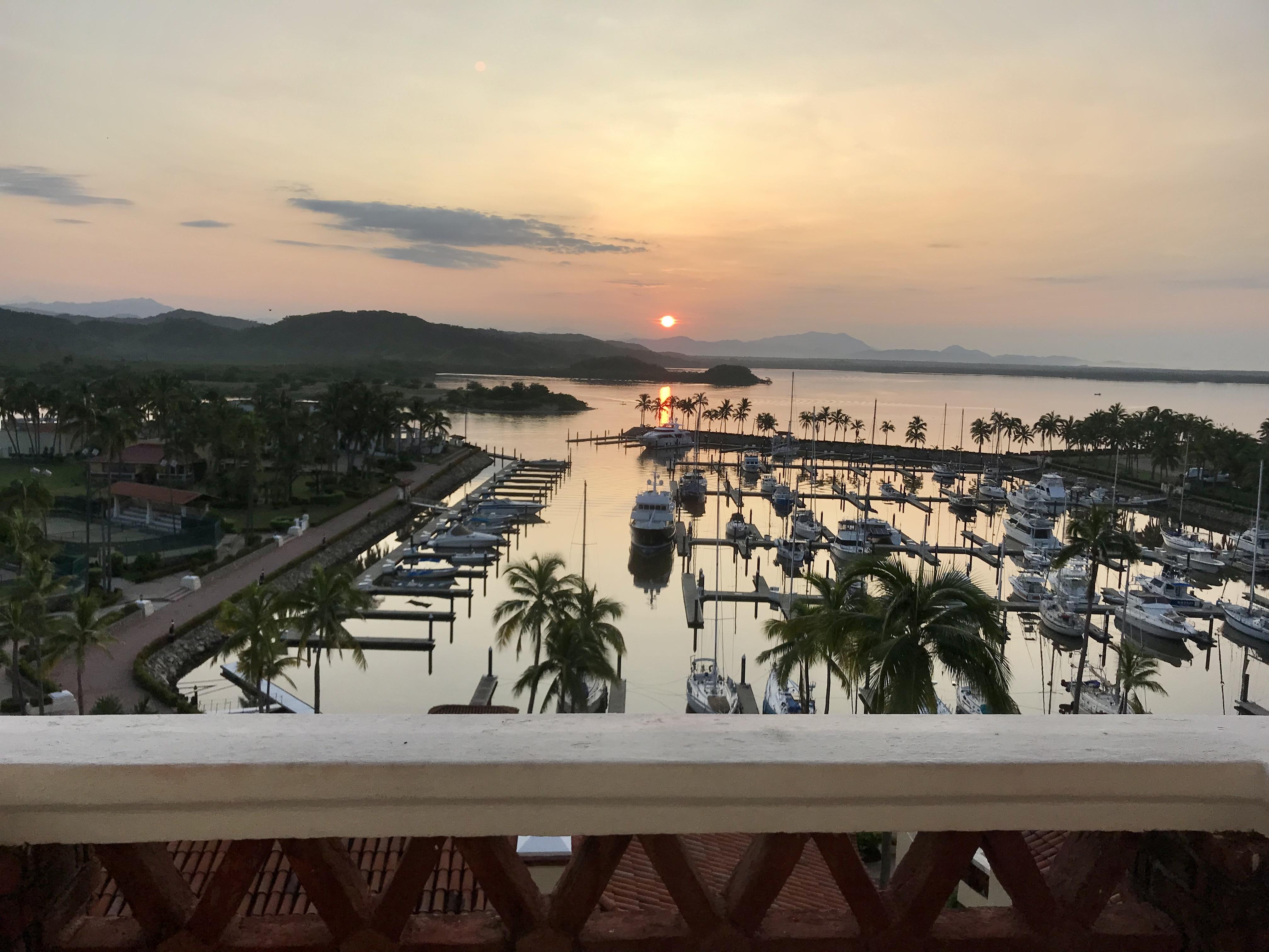 Grand Isla Navidad Golf & With Marina Barra de Navidad