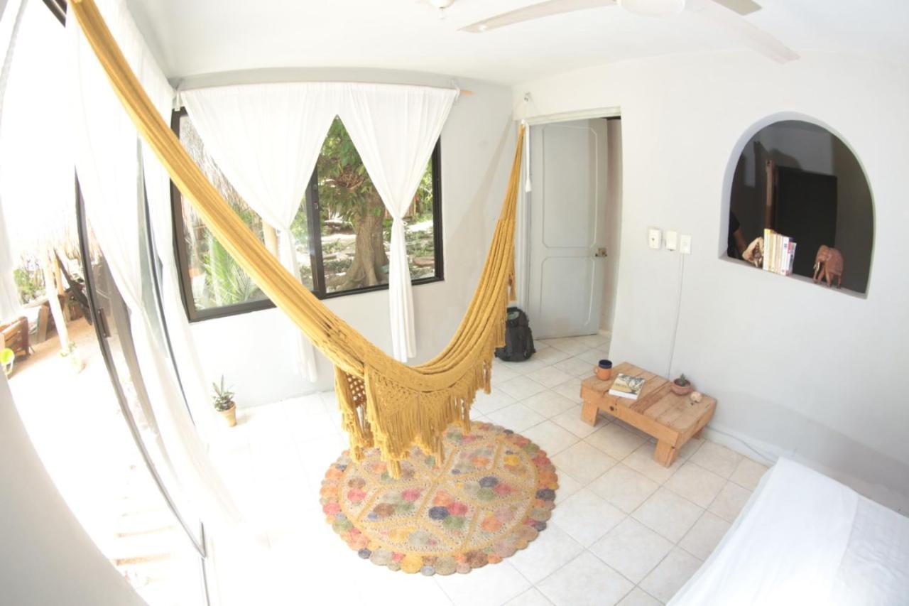 Lulu La Bruja Yoga 2* Bacalar