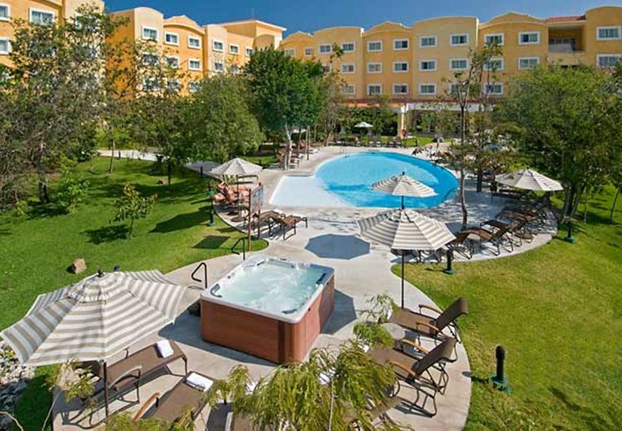 Courtyard By Marriott Cancun Airport Hotel 4*
