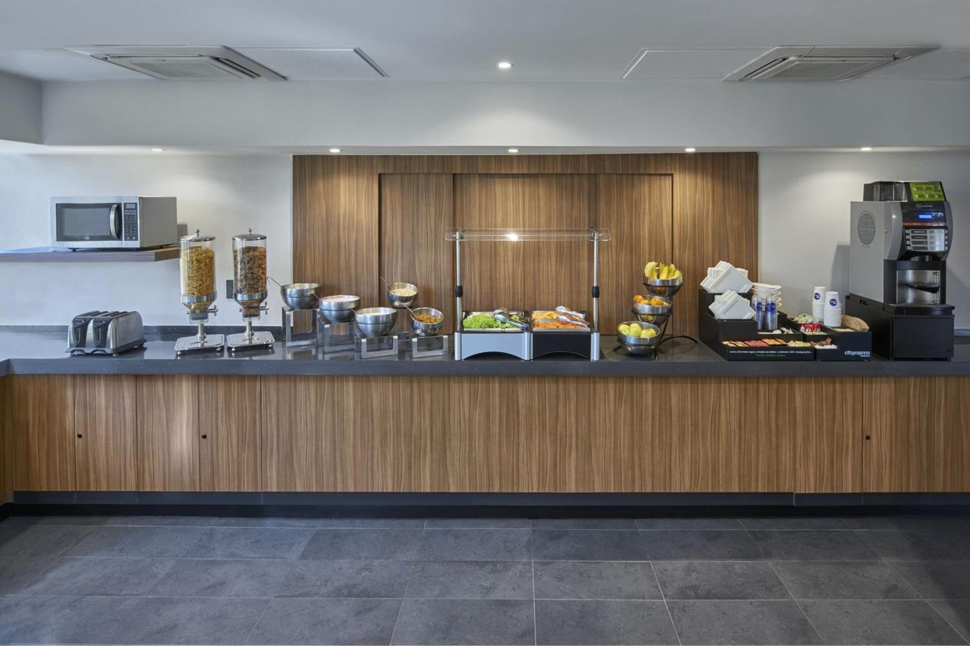 Express By Marriott Ciudad De Tlalpan 4*