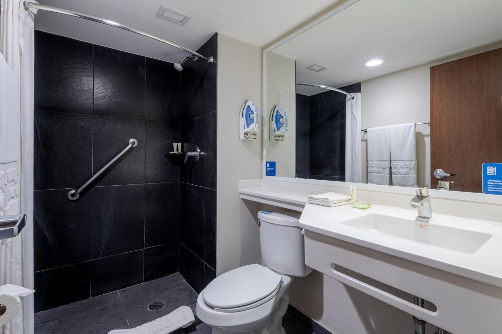 Express By Marriott Guadalajara Aeropuerto 3* Las Pintas