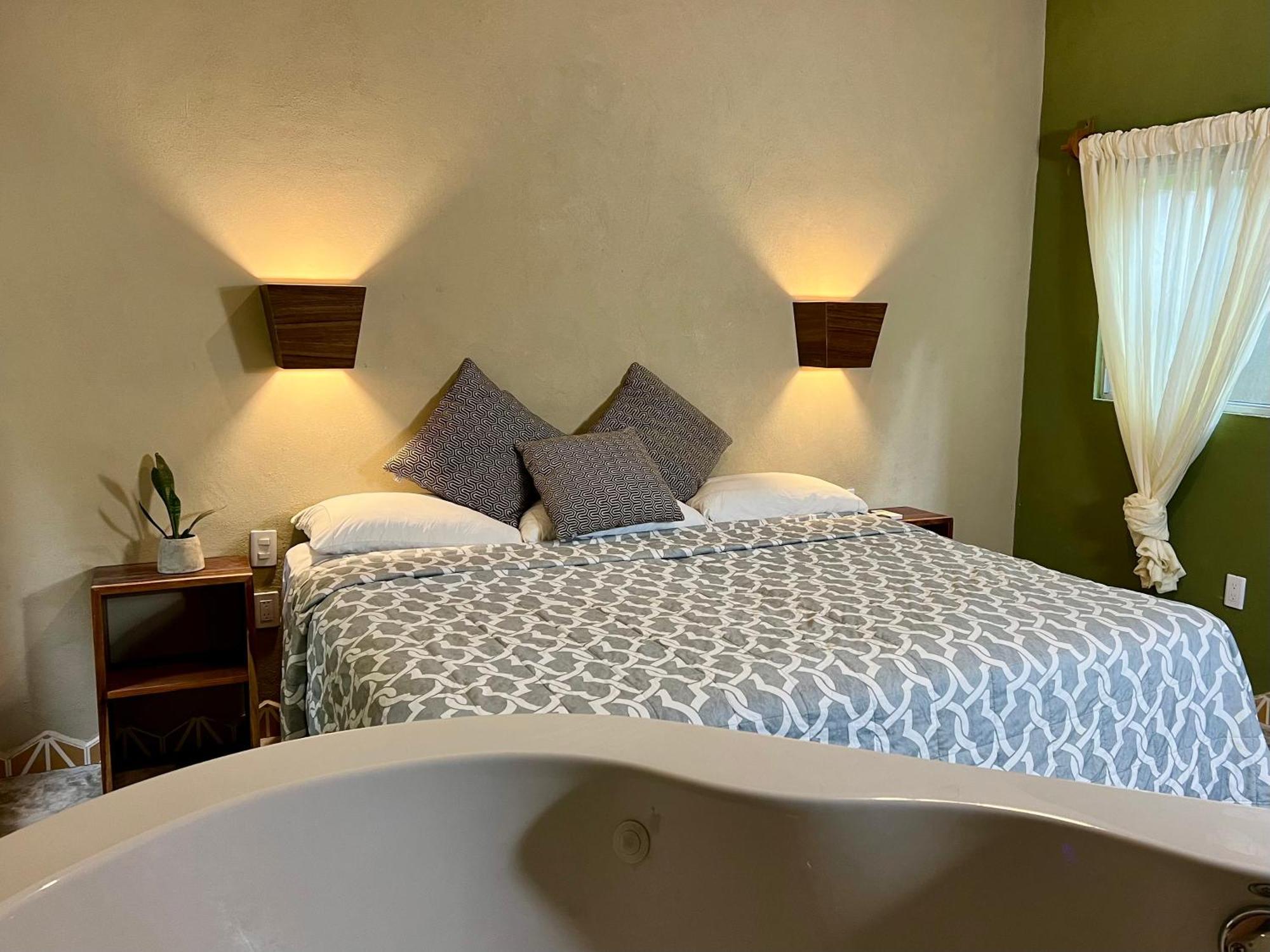 Hotel Hokhmah Heart