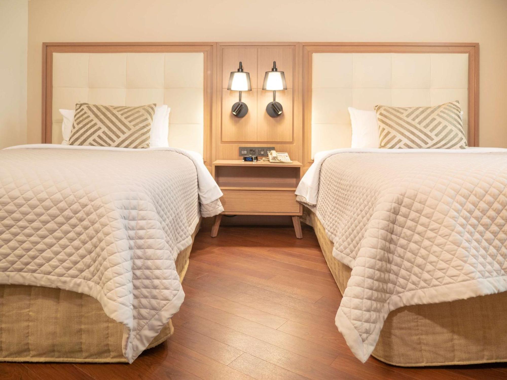 Ms Milenium Monterrey Curio Collection By Hilton 4*