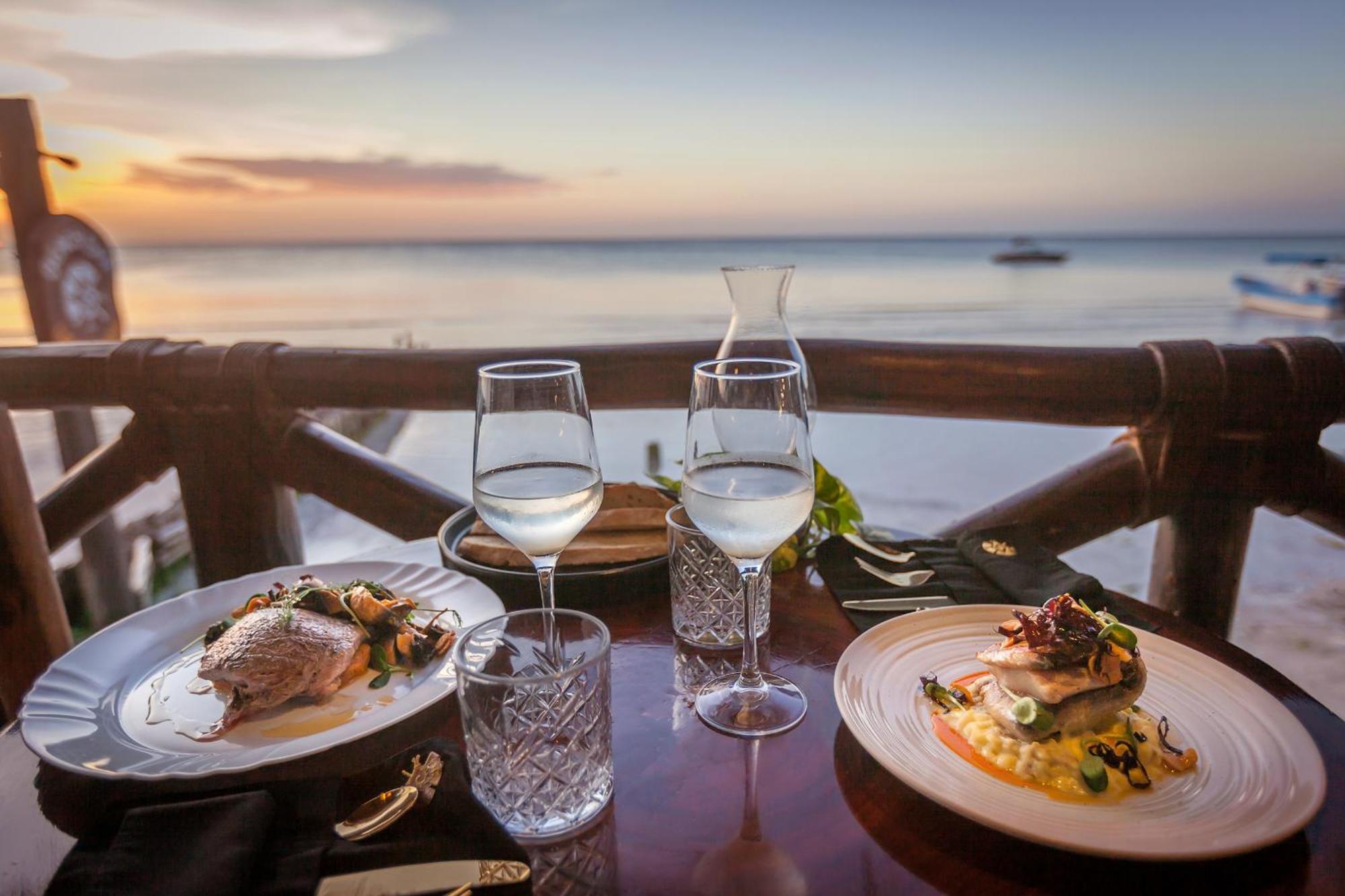 Beachfront La Palapa - Adults Only Hotel 3*
