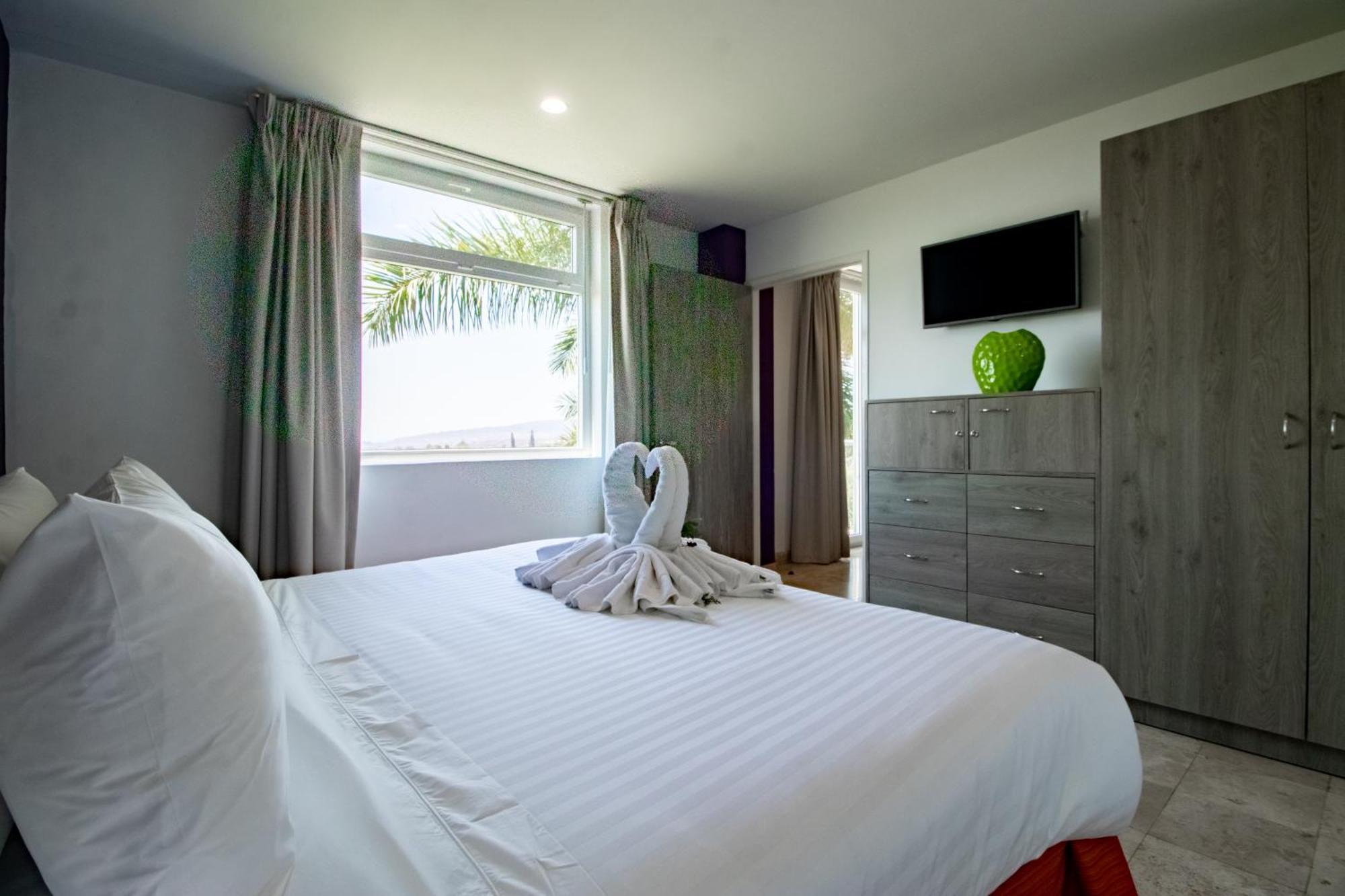 Memora & Hotel