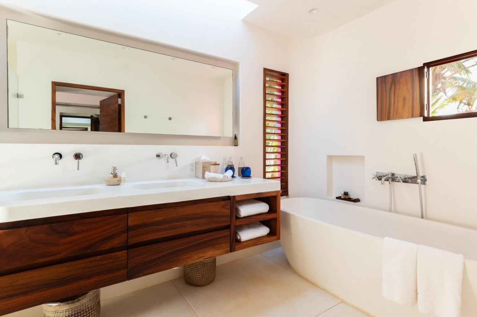 Hotel Playa Rosa 5*