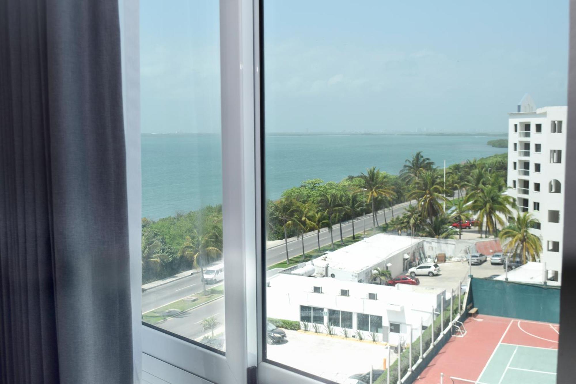 Apartment New At The Beach, Pool, Gym, 2d *