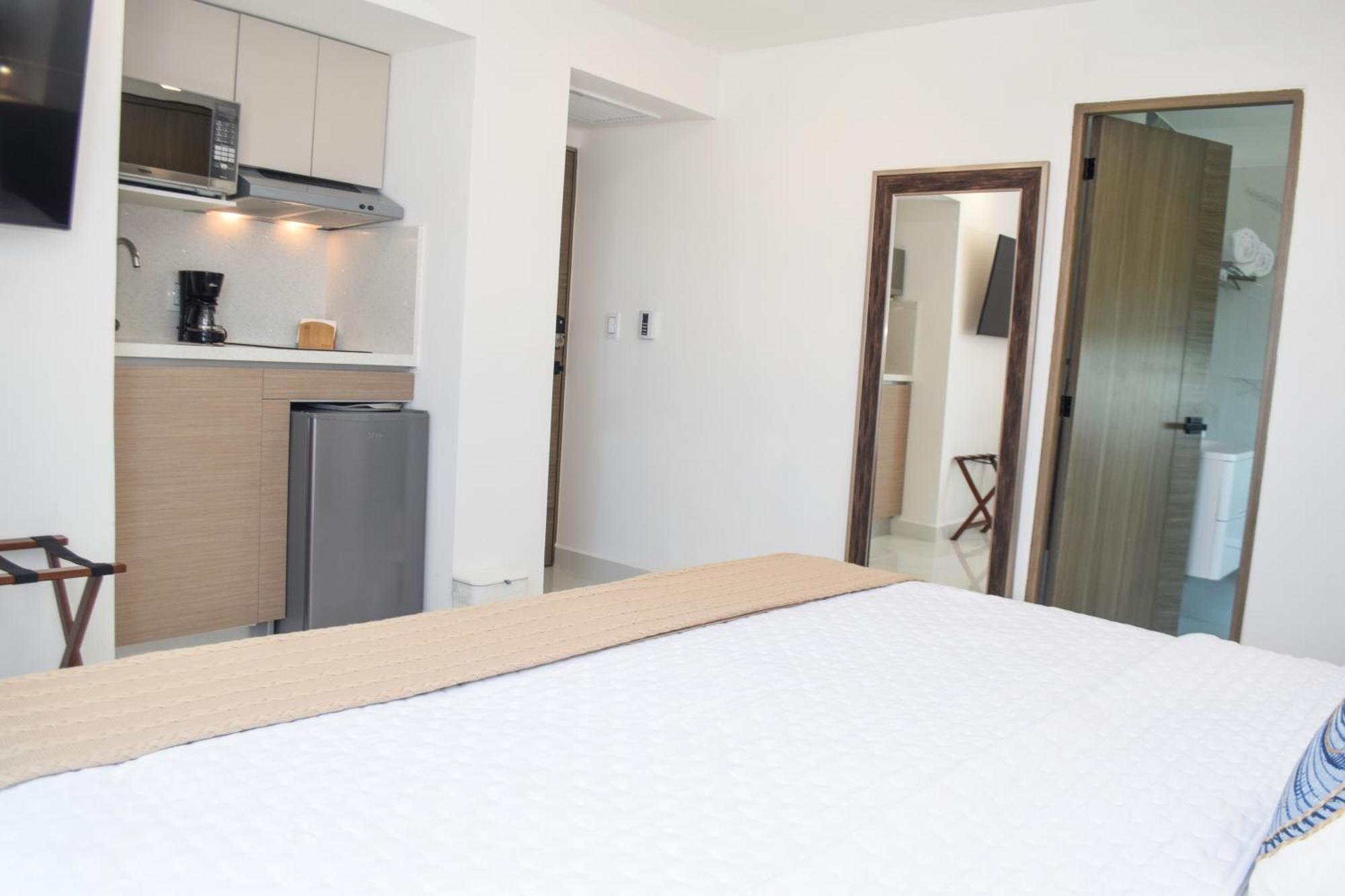 Apartment New At The Beach, Pool, Gym, 2d *