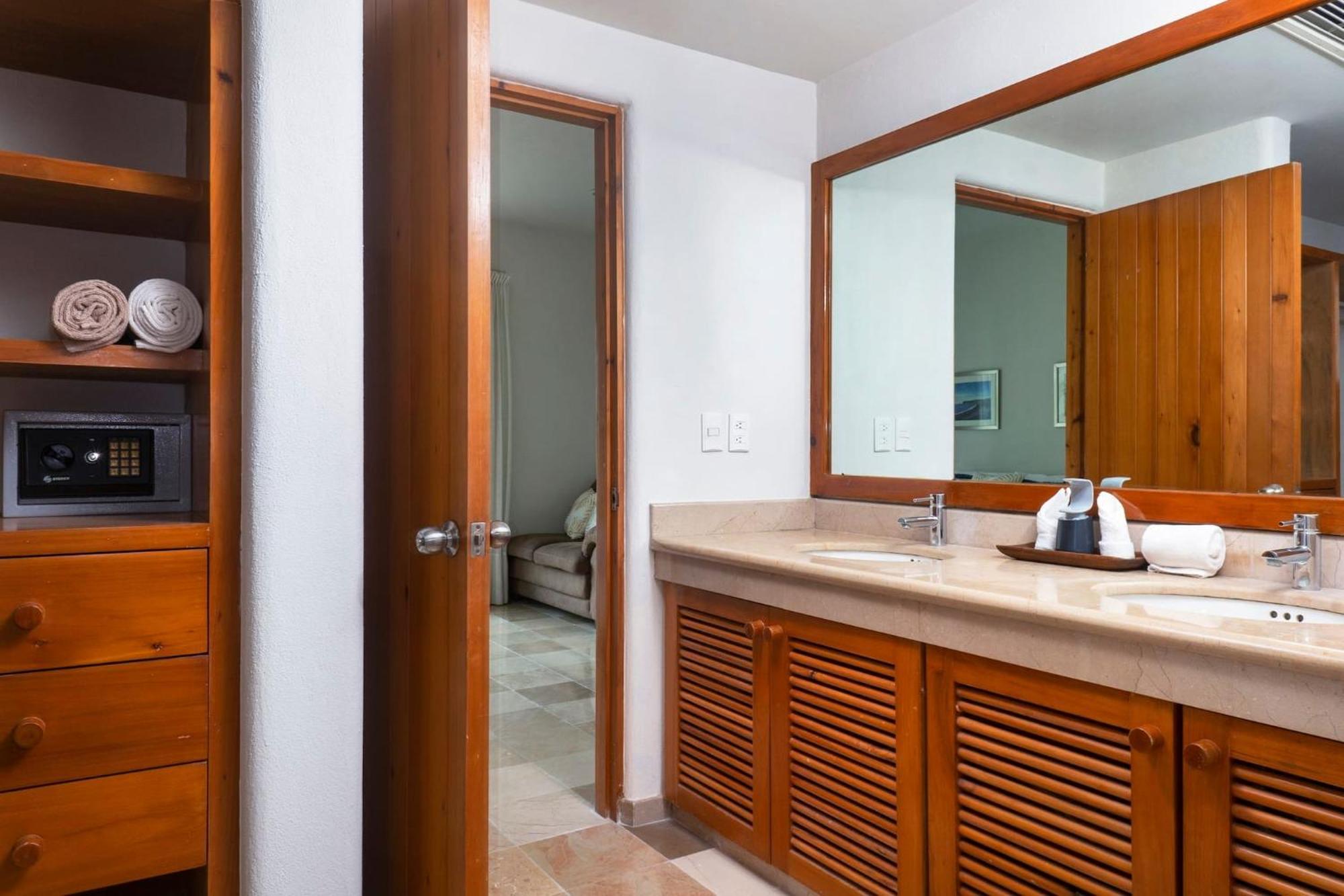 Holiday home Ocean Front Condominium