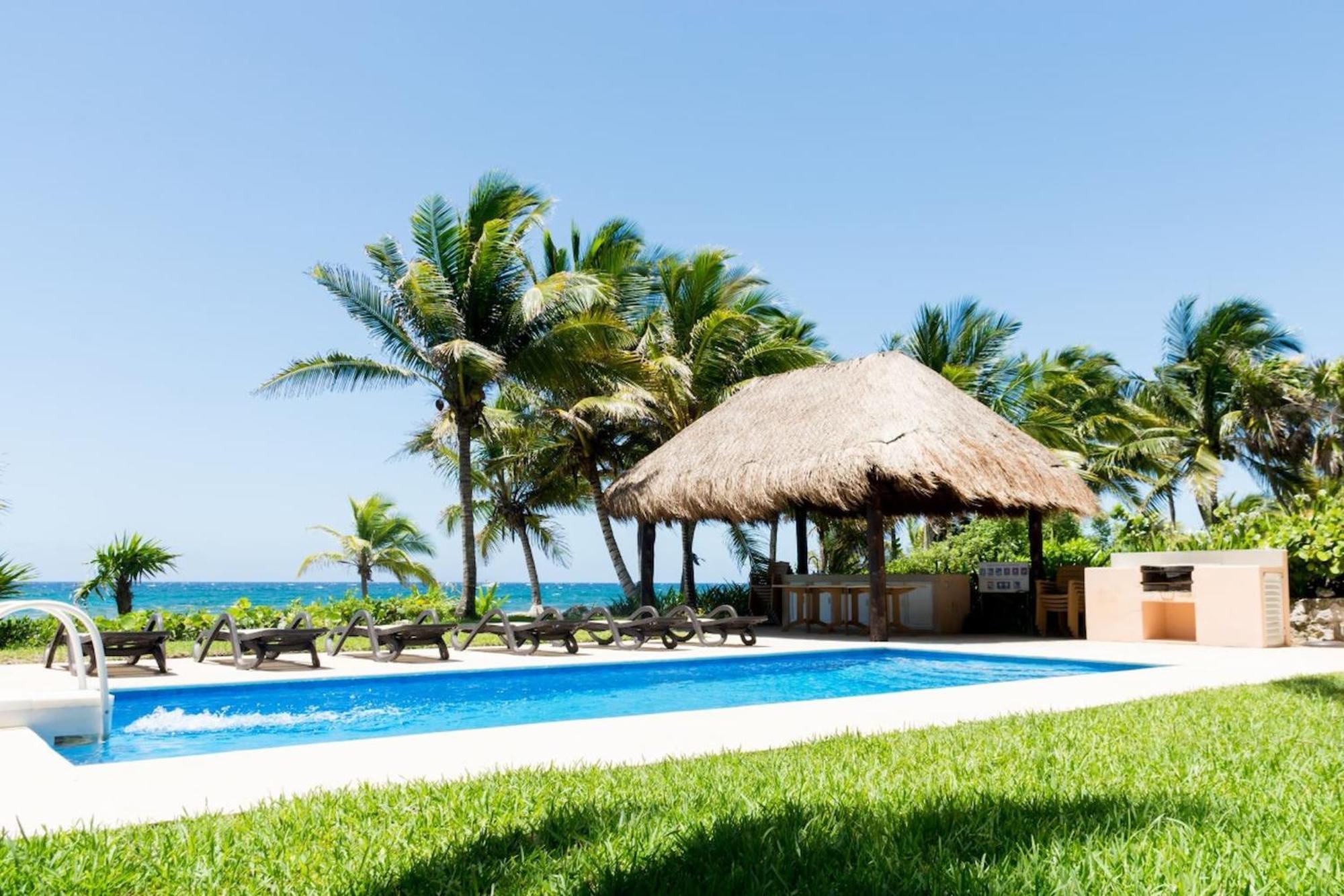 Ocean Front Condominium Holiday home