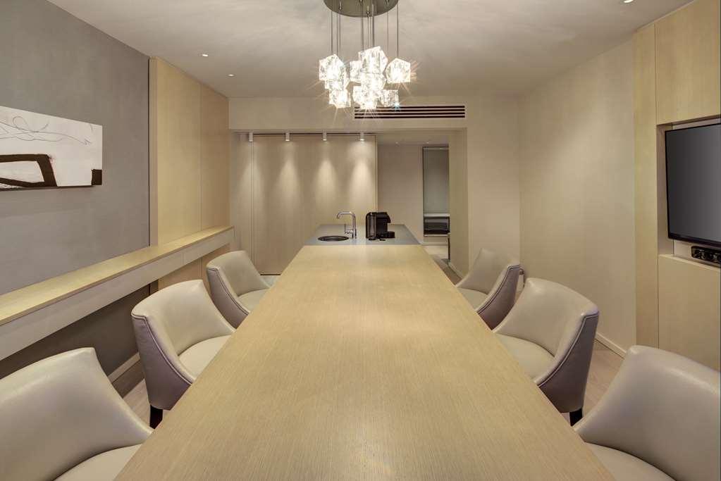 Hyatt Regency 5*