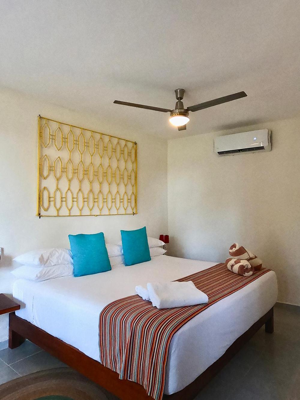 Puerto Front Hotel