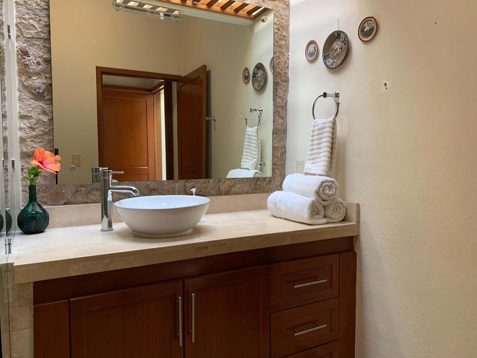 Villa Tikal- Charming 2 Bedroom Wpool