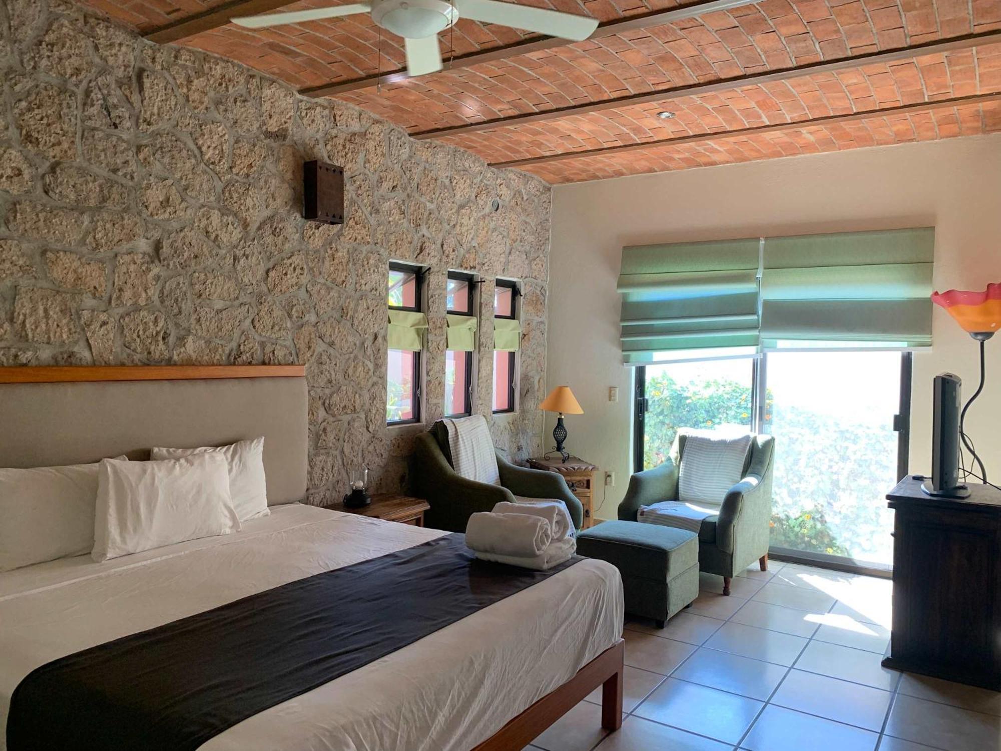 Tikal- Charming 2 Bedroom Wpool