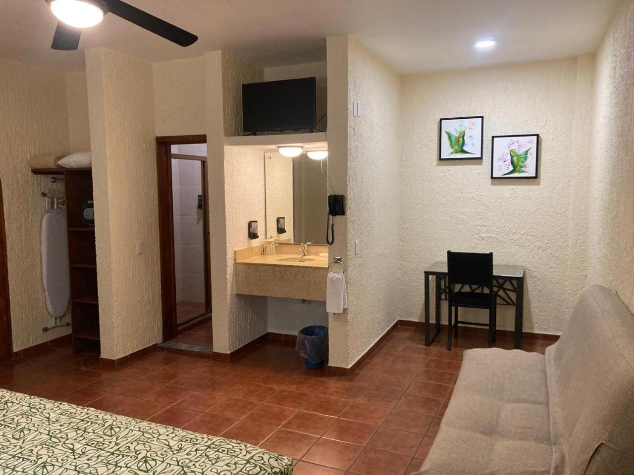 Hotel Casa De Palomas 3*