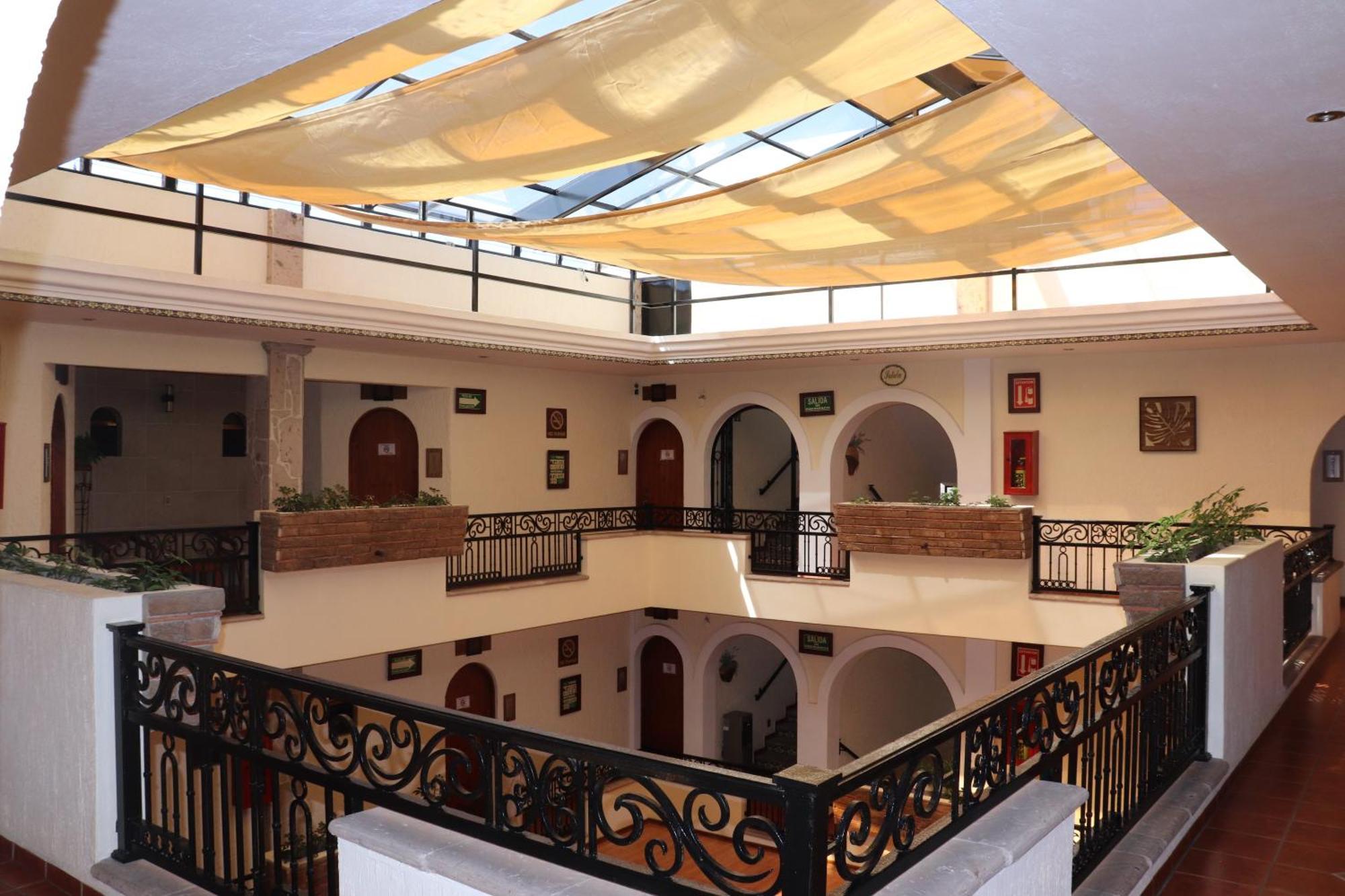 Casa De Palomas Hotel