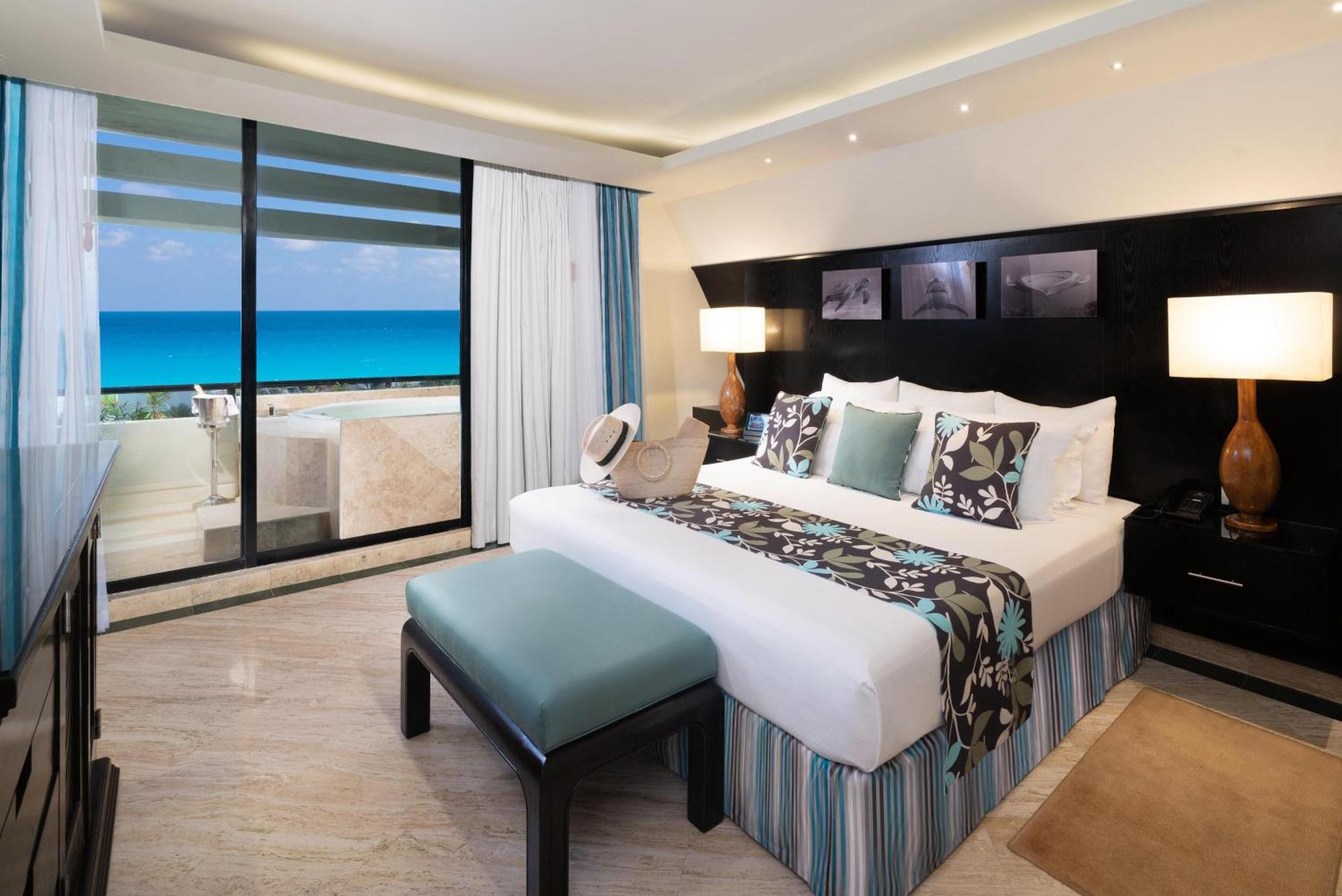 The Pyramid By Oasis Resort Cancun