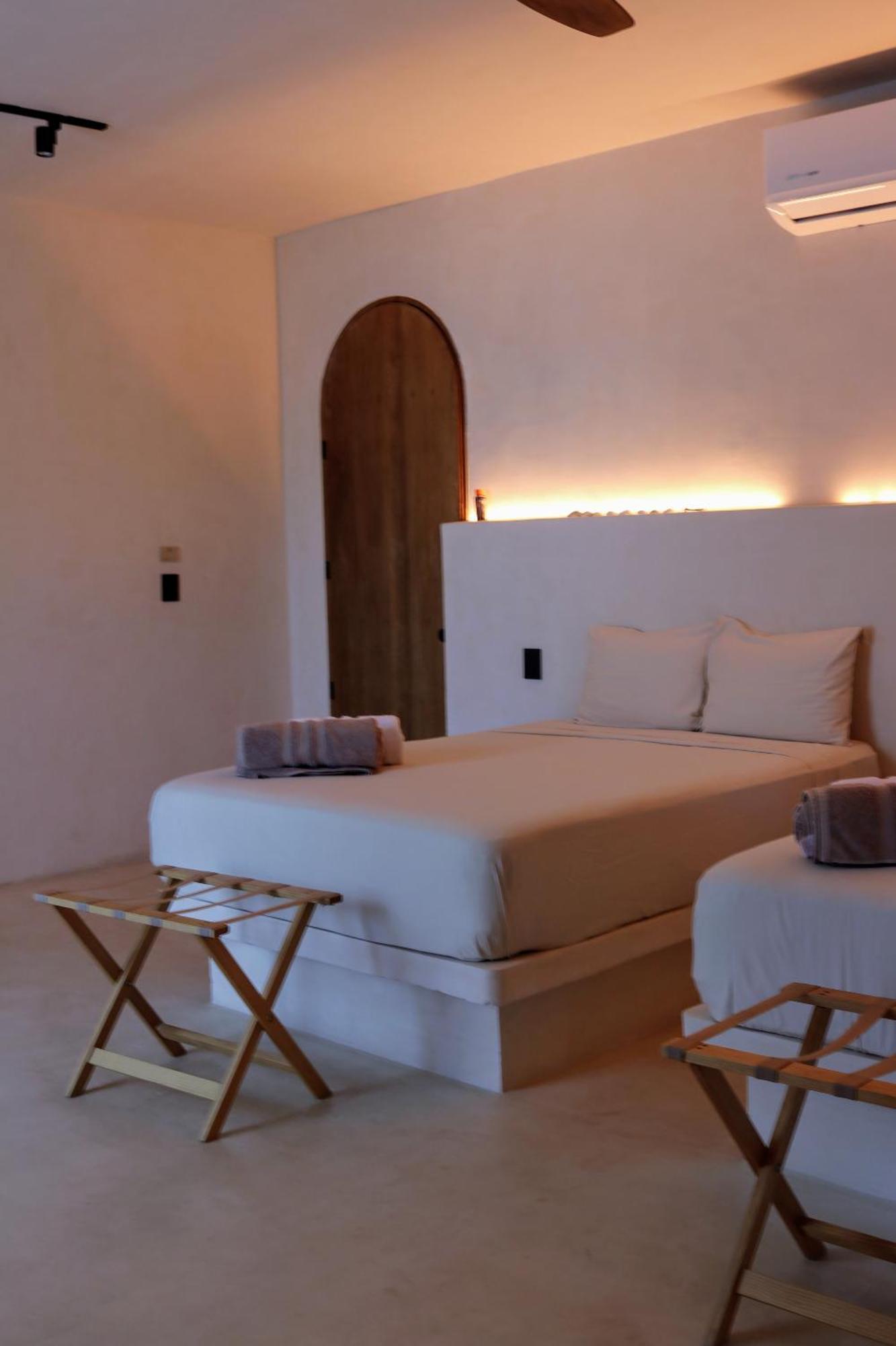 Casa Hood By The Sea Hotel