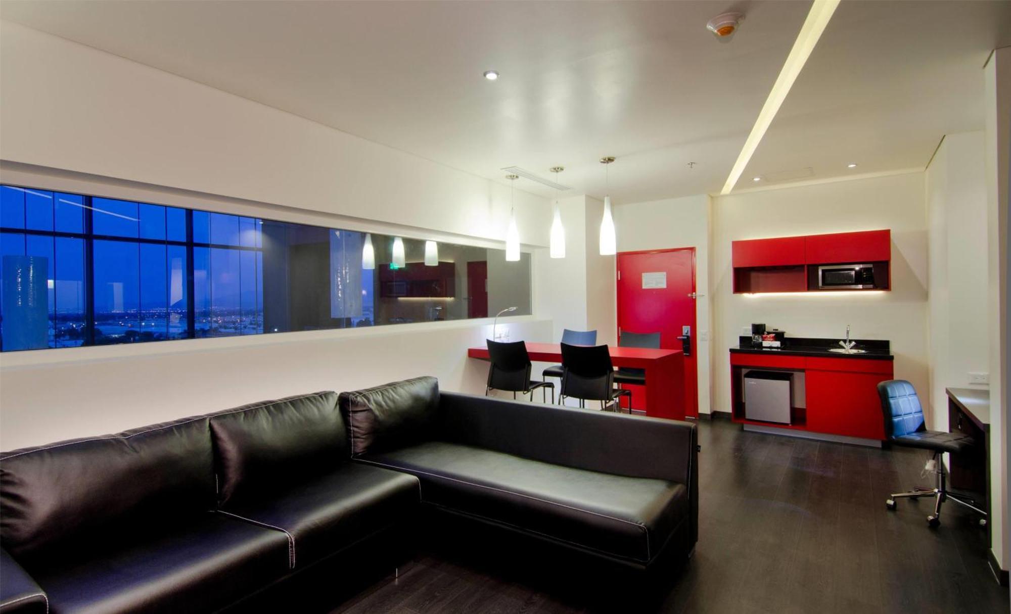 Ramada Encore By Wyndham Guadalajara Sur Hotel 4*