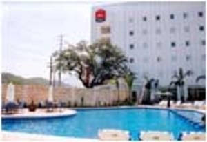Ibis Monterrey Valle 3*