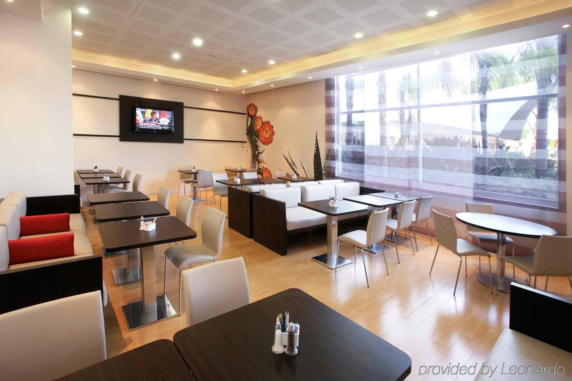 Ibis Monterrey Valle San Pedro Garza Garcia