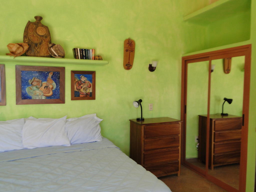 Santa Barbara Barra de Navidad