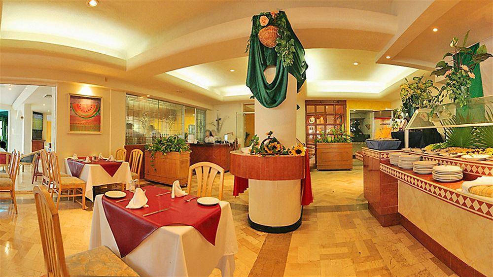 Resort Aquamarina Cancun