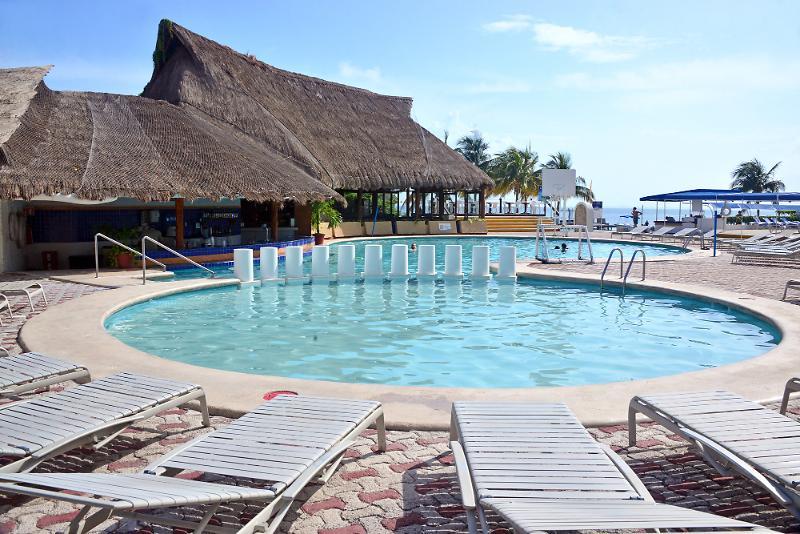 Resort Aquamarina Cancun
