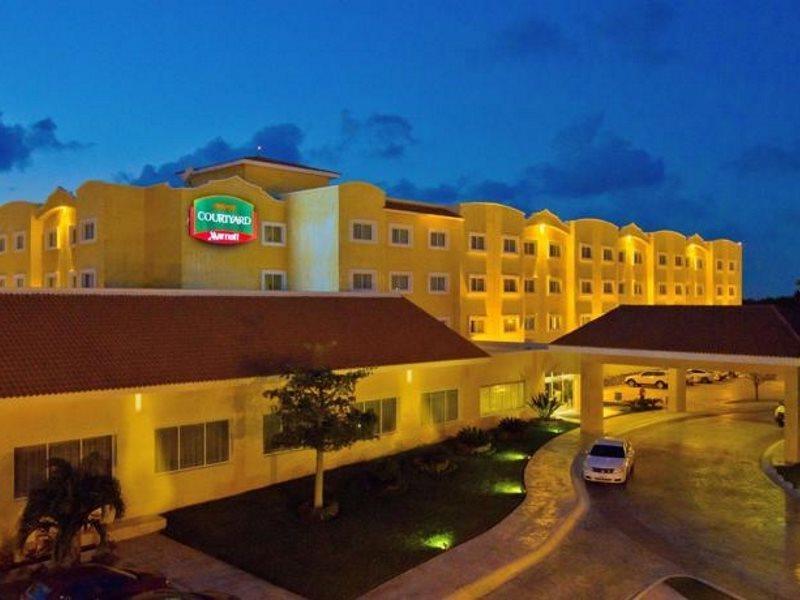 Courtyard By Marriott Cancun Airport Alfredo V. Bonfil